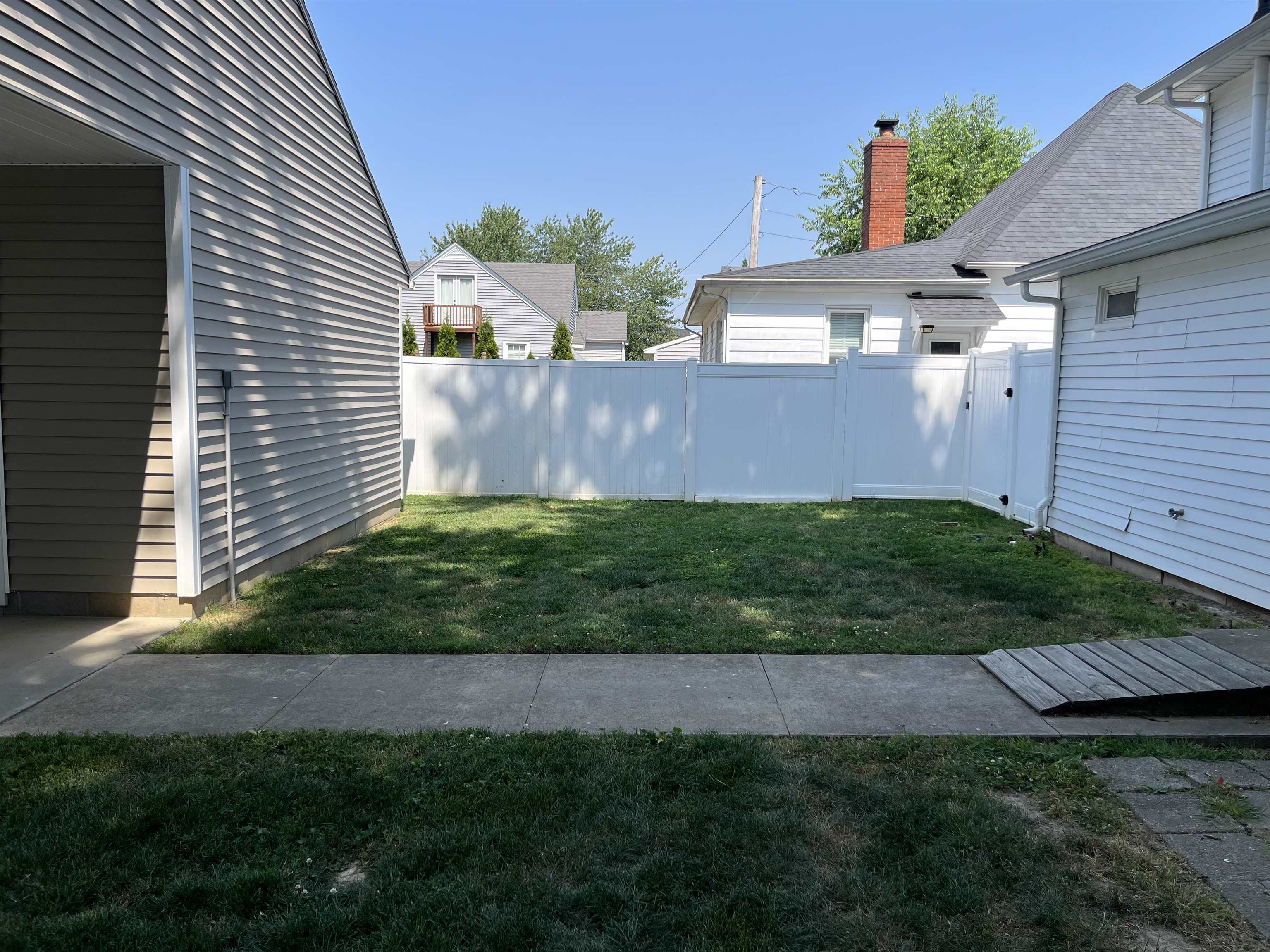413 Hill Ave, Owensboro, Kentucky 42301, 4 Bedrooms Bedrooms, ,2 BathroomsBathrooms,Single Family Residence,For Sale,Hill Ave,87199