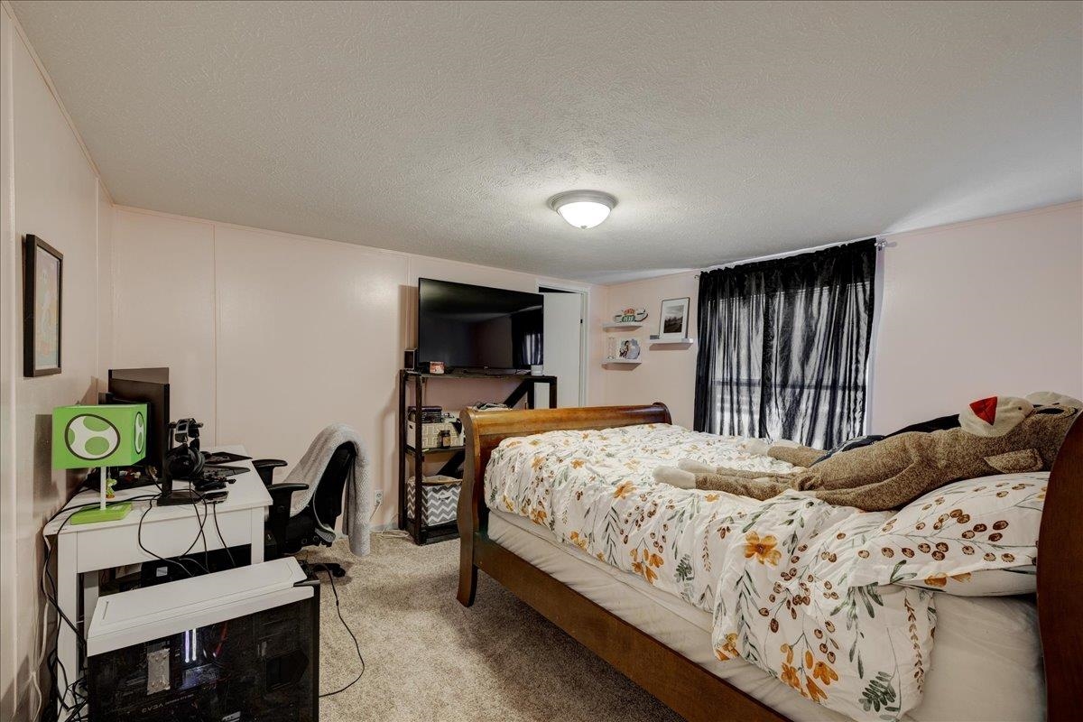 1801 US Hwy 231 N, Hartford, Kentucky 42347, 5 Bedrooms Bedrooms, ,3 BathroomsBathrooms,Single Family Residence,For Sale,US Hwy 231 N,87209