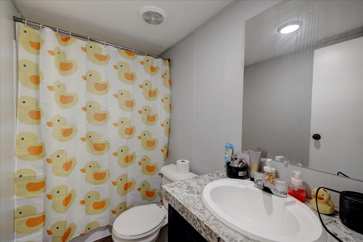 1801 US Hwy 231 N, Hartford, Kentucky 42347, 5 Bedrooms Bedrooms, ,3 BathroomsBathrooms,Single Family Residence,For Sale,US Hwy 231 N,87209