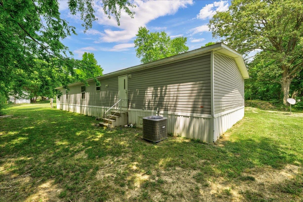 1801 US Hwy 231 N, Hartford, Kentucky 42347, 5 Bedrooms Bedrooms, ,3 BathroomsBathrooms,Single Family Residence,For Sale,US Hwy 231 N,87209