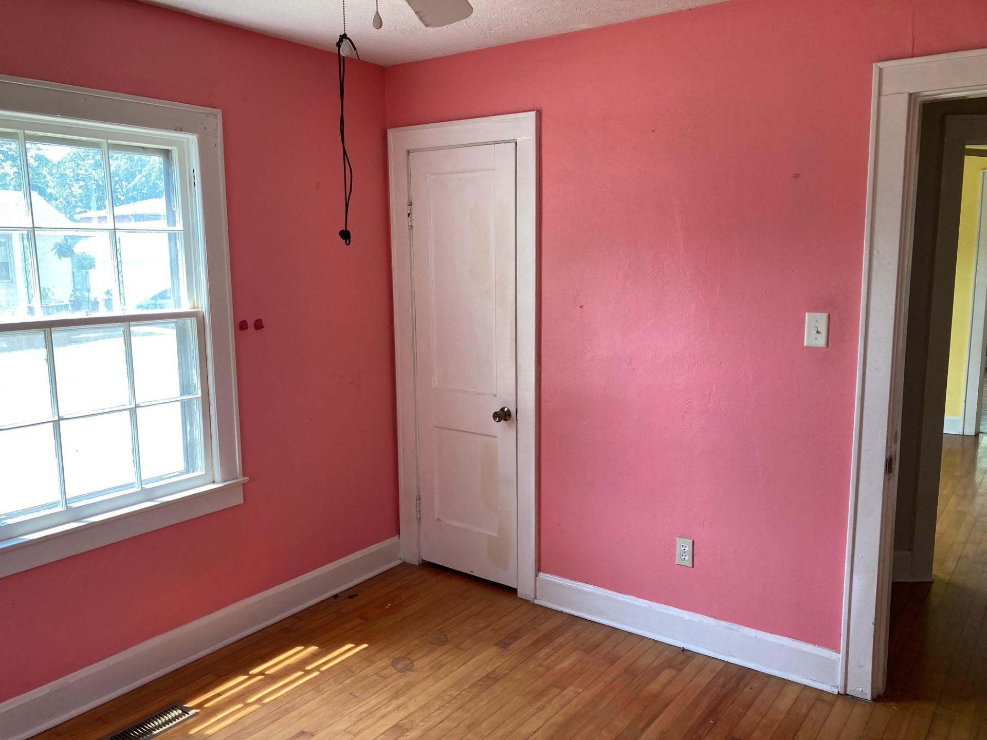 1001 21st Street, Owensboro, Kentucky 42303, 3 Bedrooms Bedrooms, ,1 BathroomBathrooms,Single Family Residence,For Sale,21st Street,87210