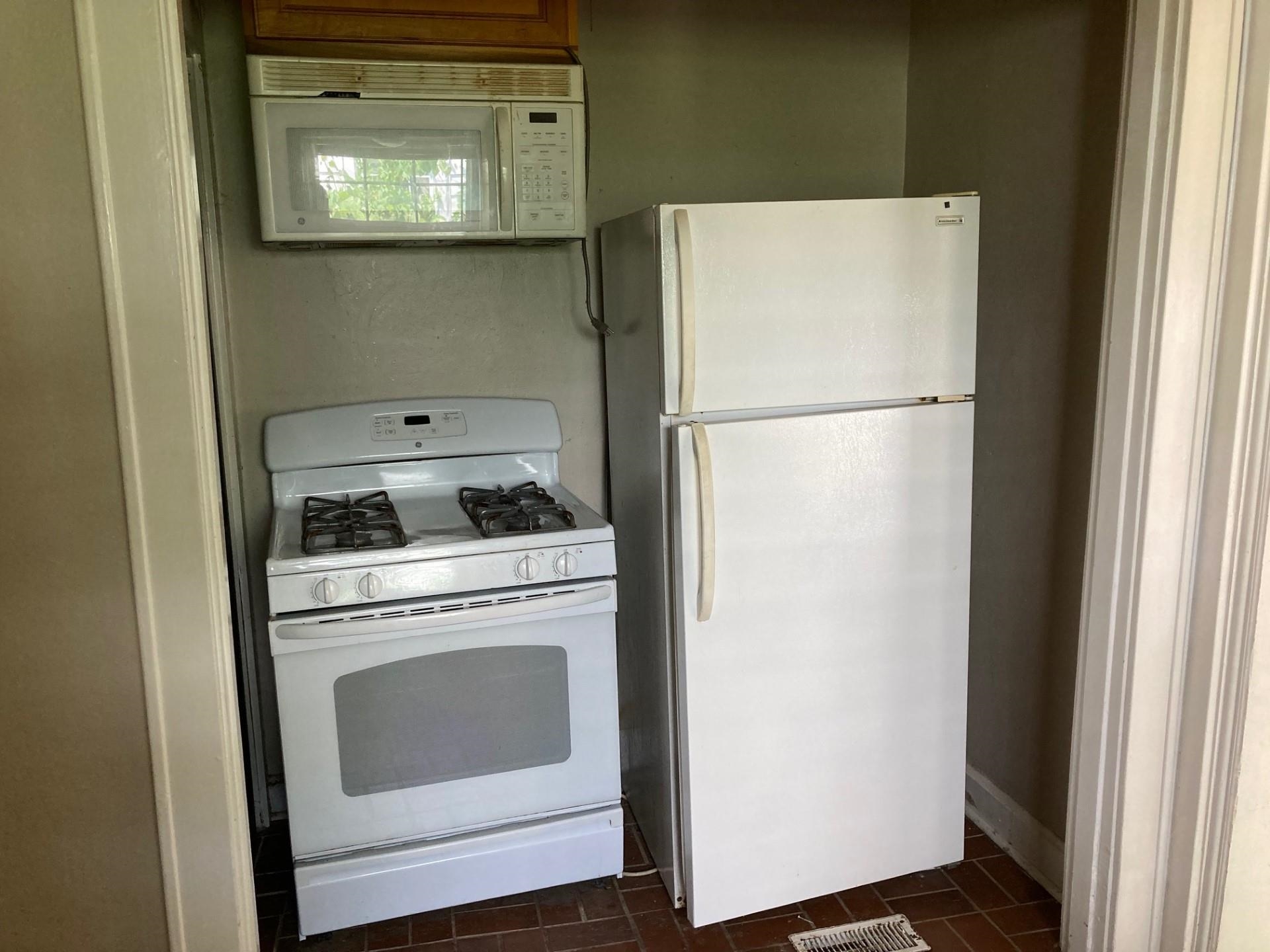 1001 21st Street, Owensboro, Kentucky 42303, 3 Bedrooms Bedrooms, ,1 BathroomBathrooms,Single Family Residence,For Sale,21st Street,87210
