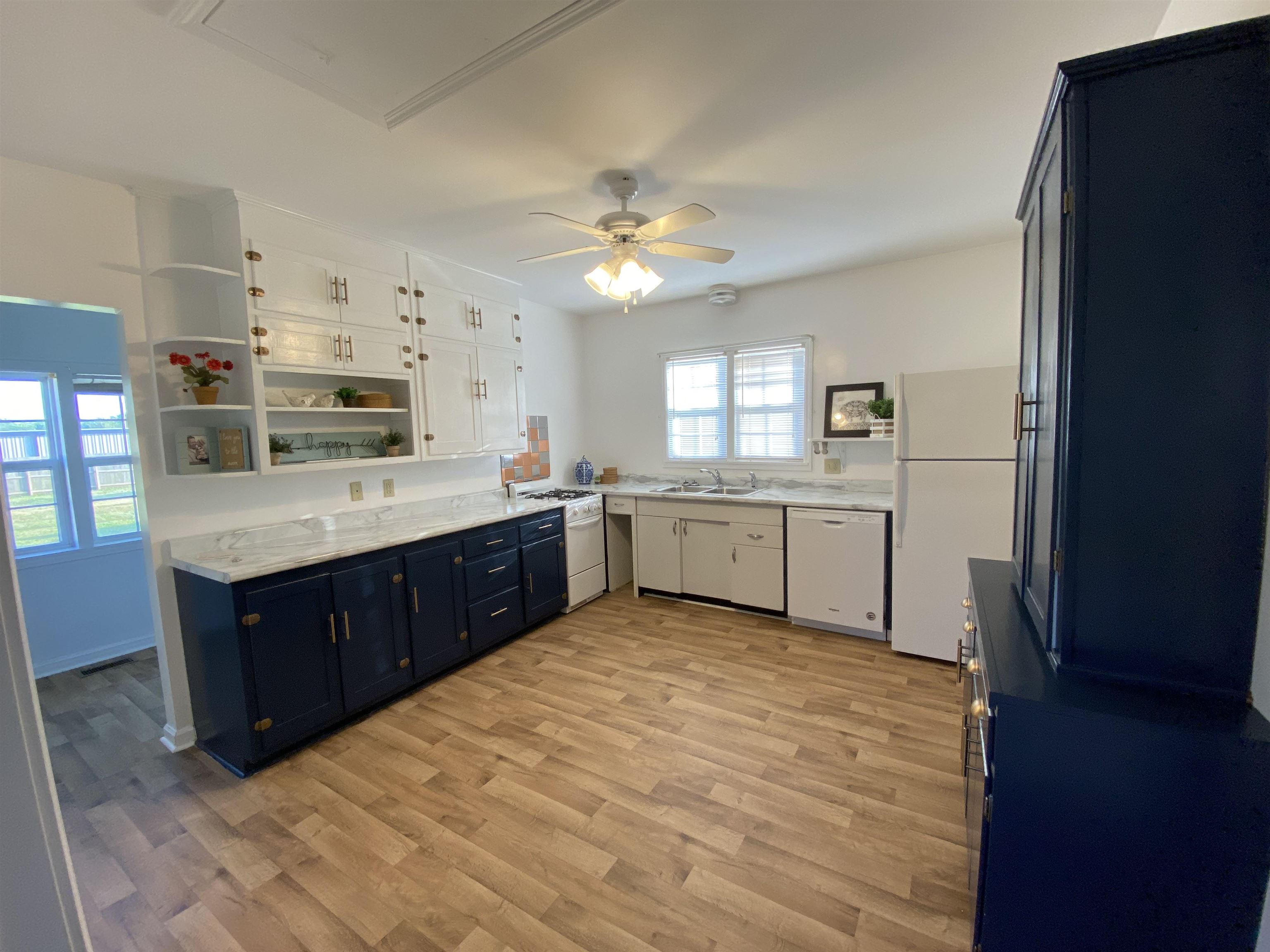 310 25th Street, Owensboro, Kentucky 42301, 2 Bedrooms Bedrooms, ,1 BathroomBathrooms,Single Family Residence,For Sale,25th Street,87229