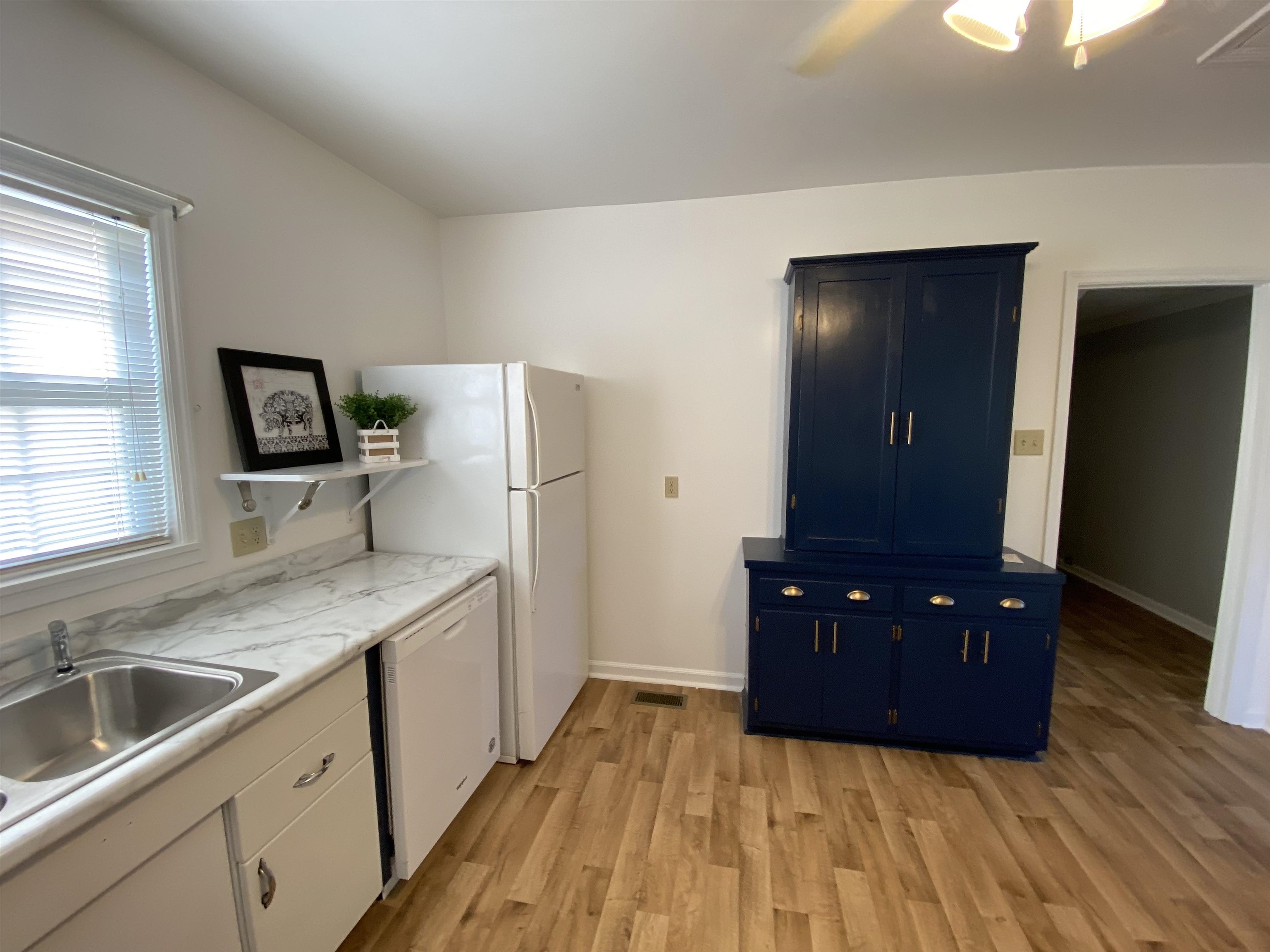310 25th Street, Owensboro, Kentucky 42301, 2 Bedrooms Bedrooms, ,1 BathroomBathrooms,Single Family Residence,For Sale,25th Street,87229