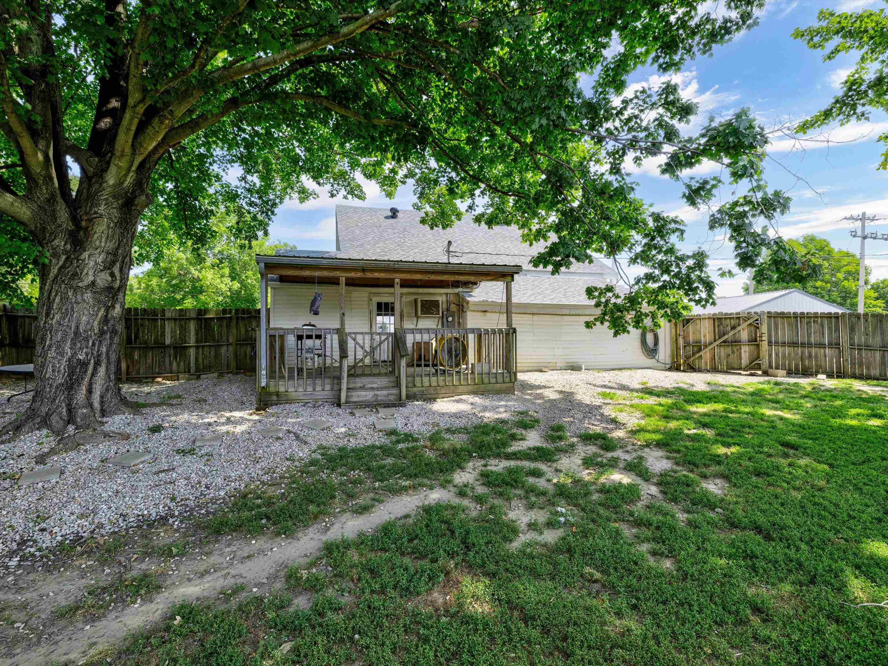 415 Main Street, Island, Kentucky 42350, 4 Bedrooms Bedrooms, ,1 BathroomBathrooms,Single Family Residence,For Sale,Main Street,87235