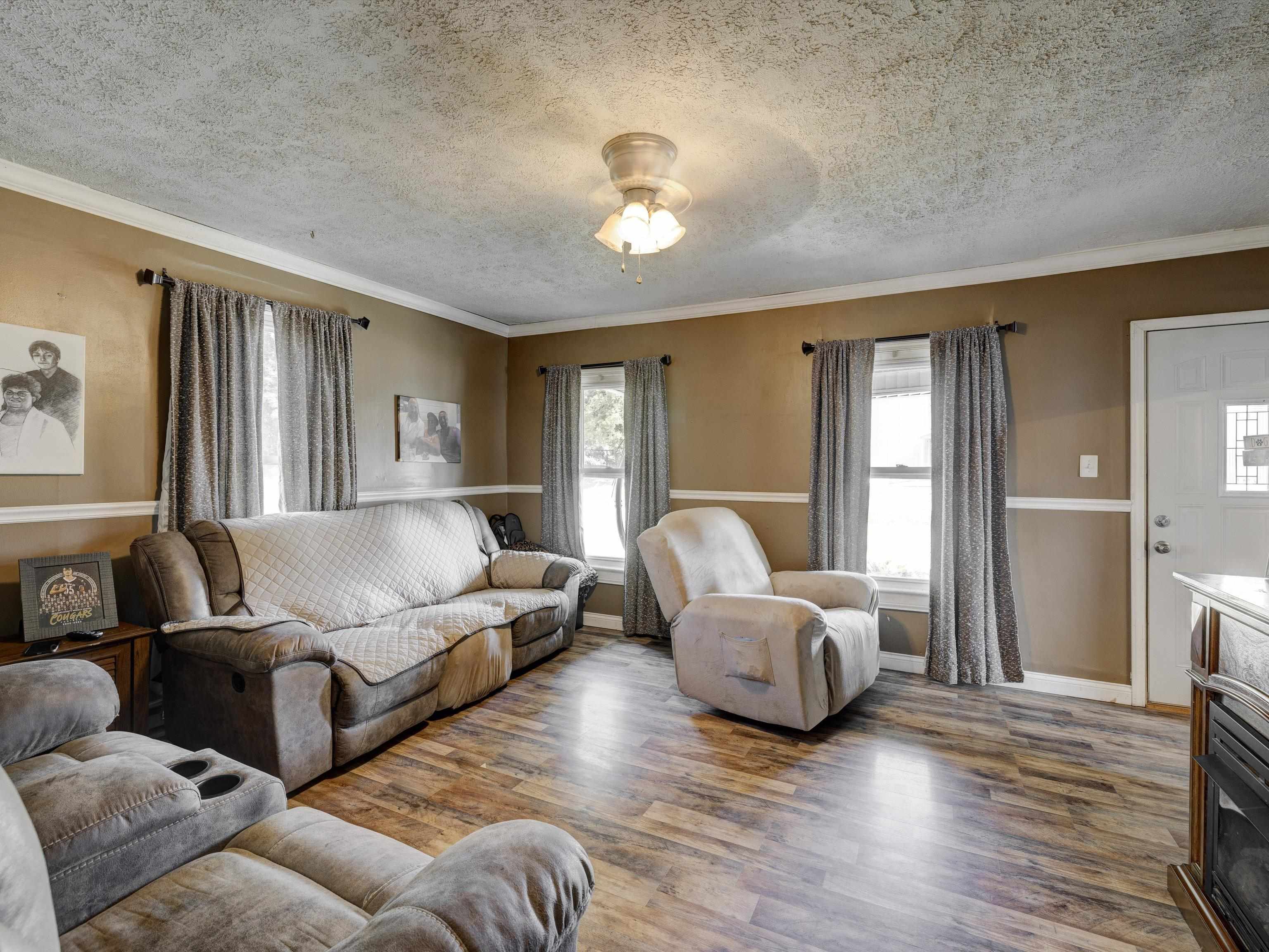 415 Main Street, Island, Kentucky 42350, 4 Bedrooms Bedrooms, ,1 BathroomBathrooms,Single Family Residence,For Sale,Main Street,87235