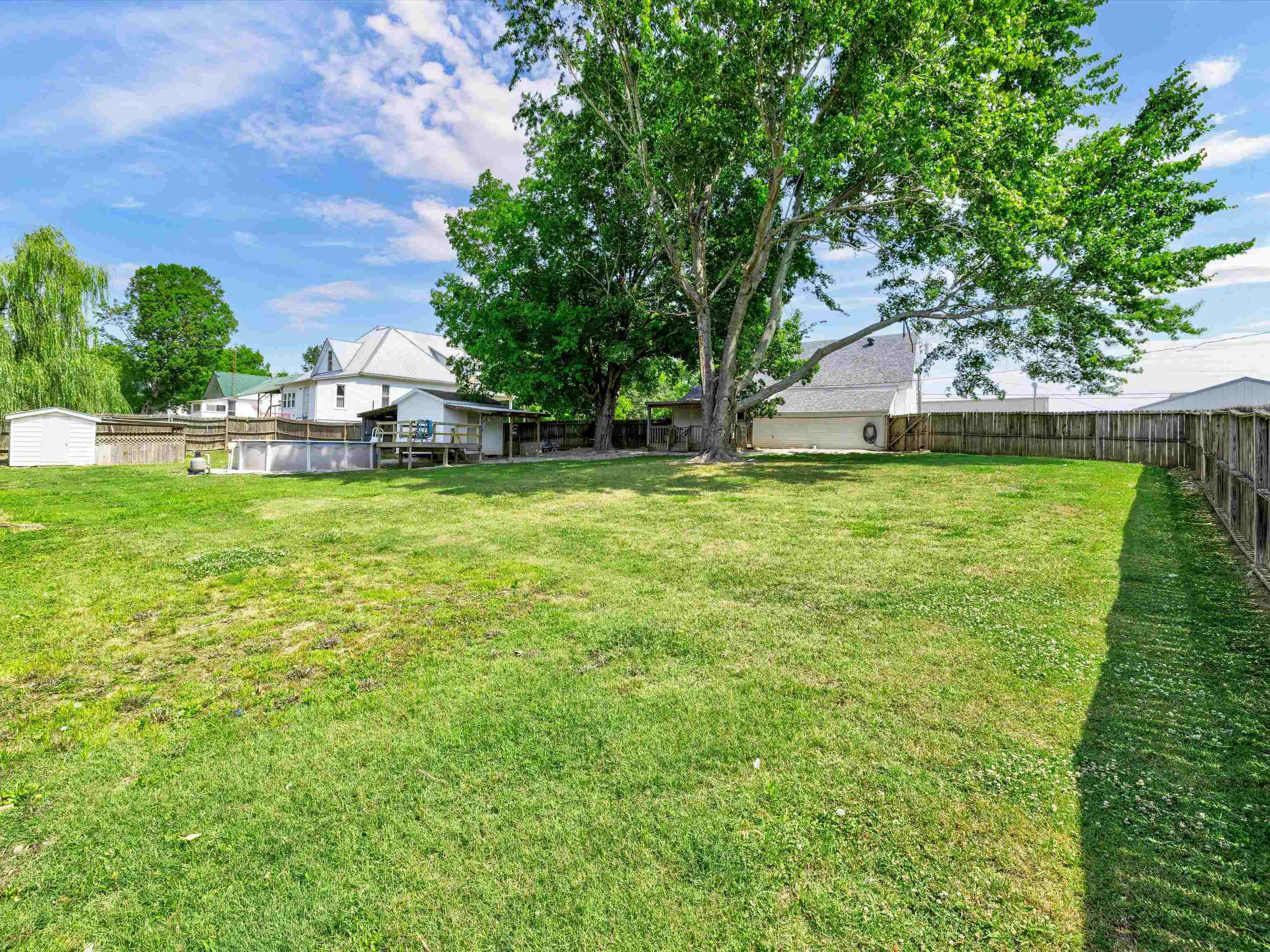 415 Main Street, Island, Kentucky 42350, 4 Bedrooms Bedrooms, ,1 BathroomBathrooms,Single Family Residence,For Sale,Main Street,87235