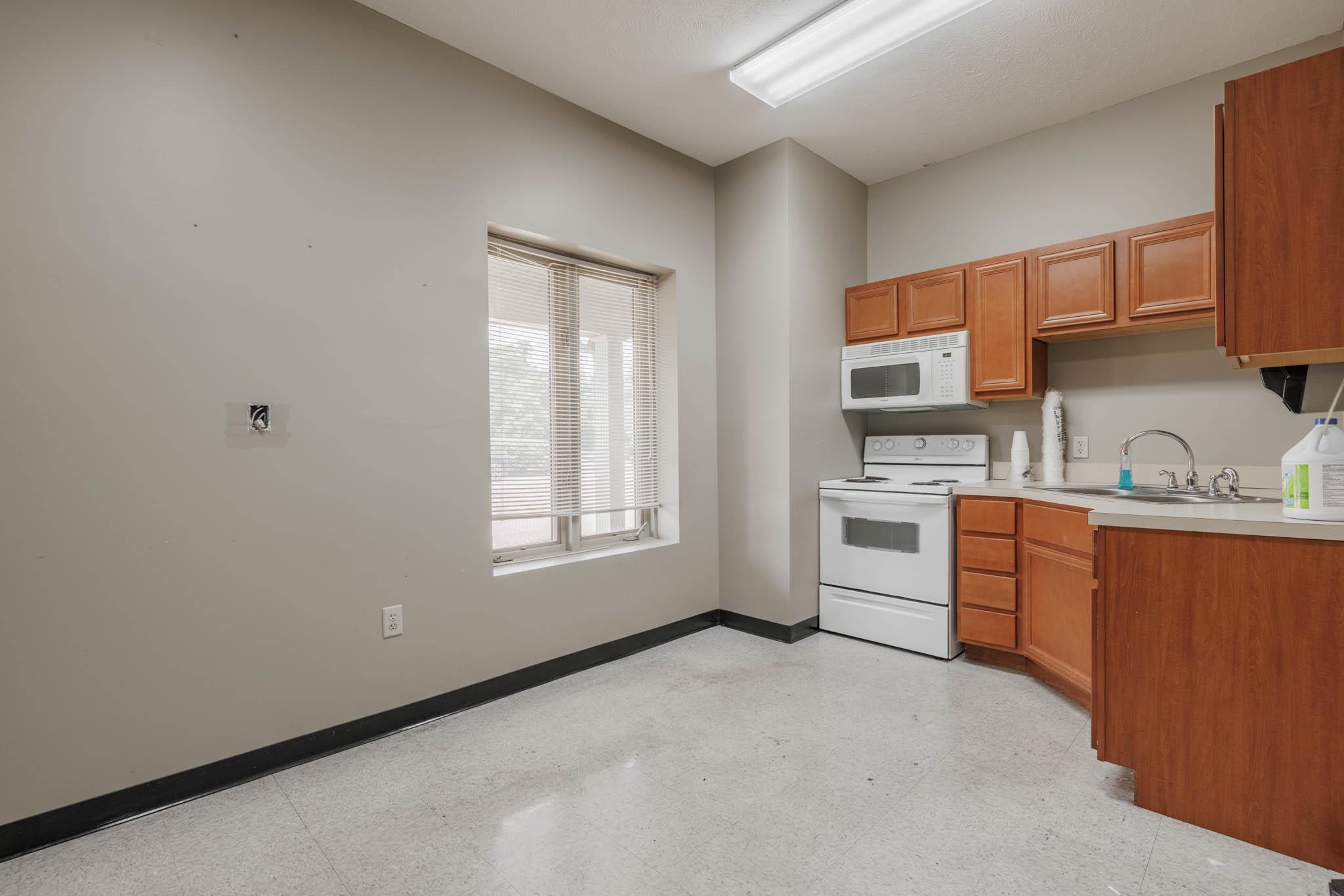 1865 Parrish Ave East, Owensboro, Kentucky 42303, ,Industrial,For Sale,Parrish Ave East,87266