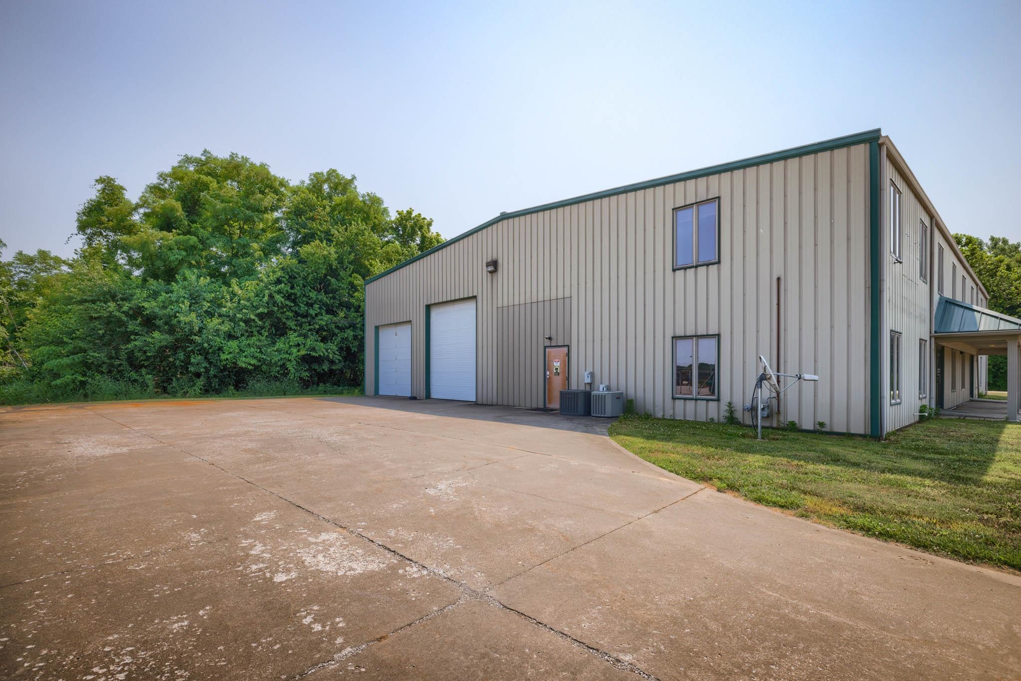 1865 Parrish Ave East, Owensboro, Kentucky 42303, ,Industrial,For Sale,Parrish Ave East,87266