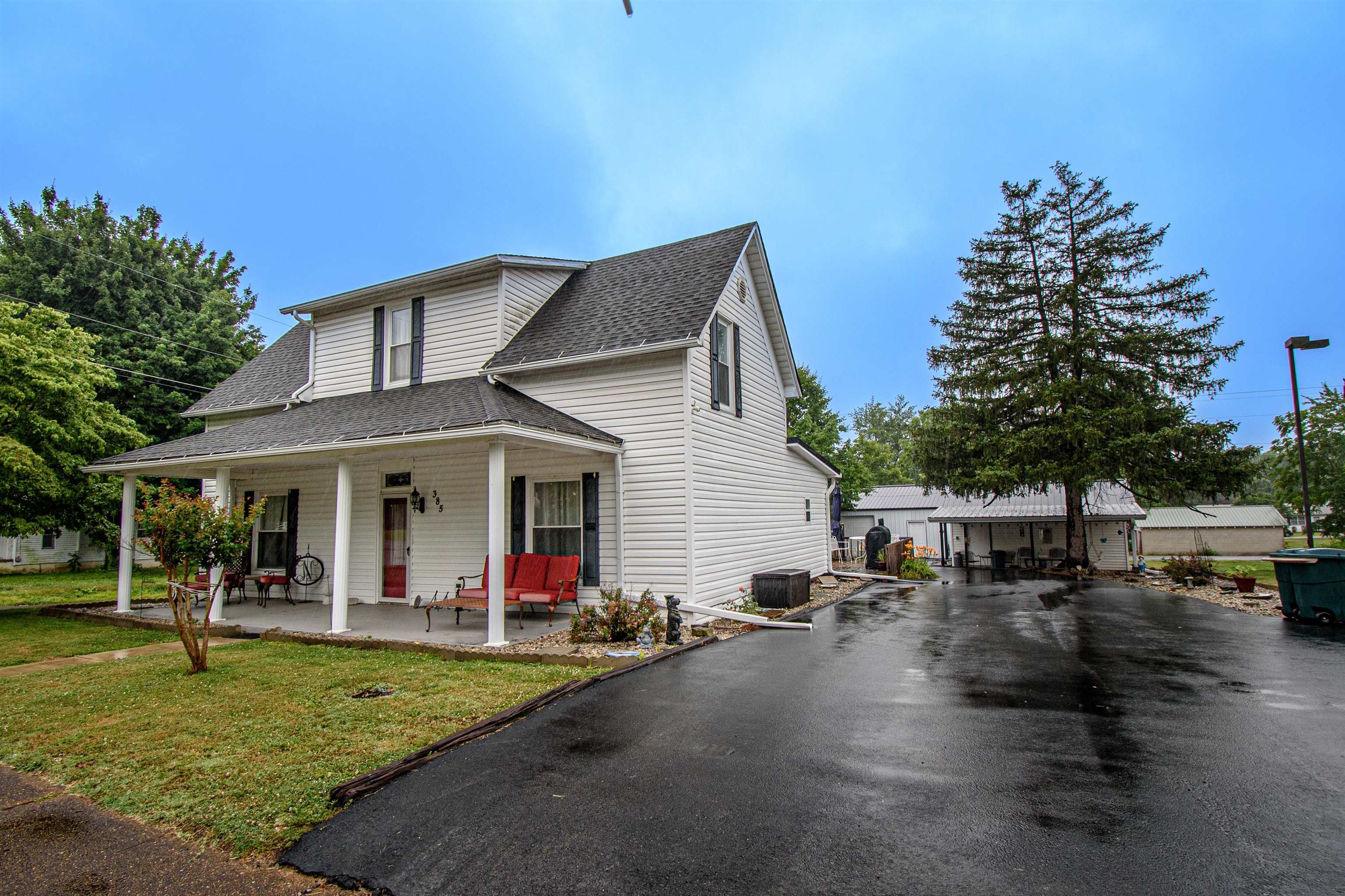 385 Main St, Sacramento, Kentucky 42372, 4 Bedrooms Bedrooms, ,2 BathroomsBathrooms,Single Family Residence,For Sale,Main St,87272