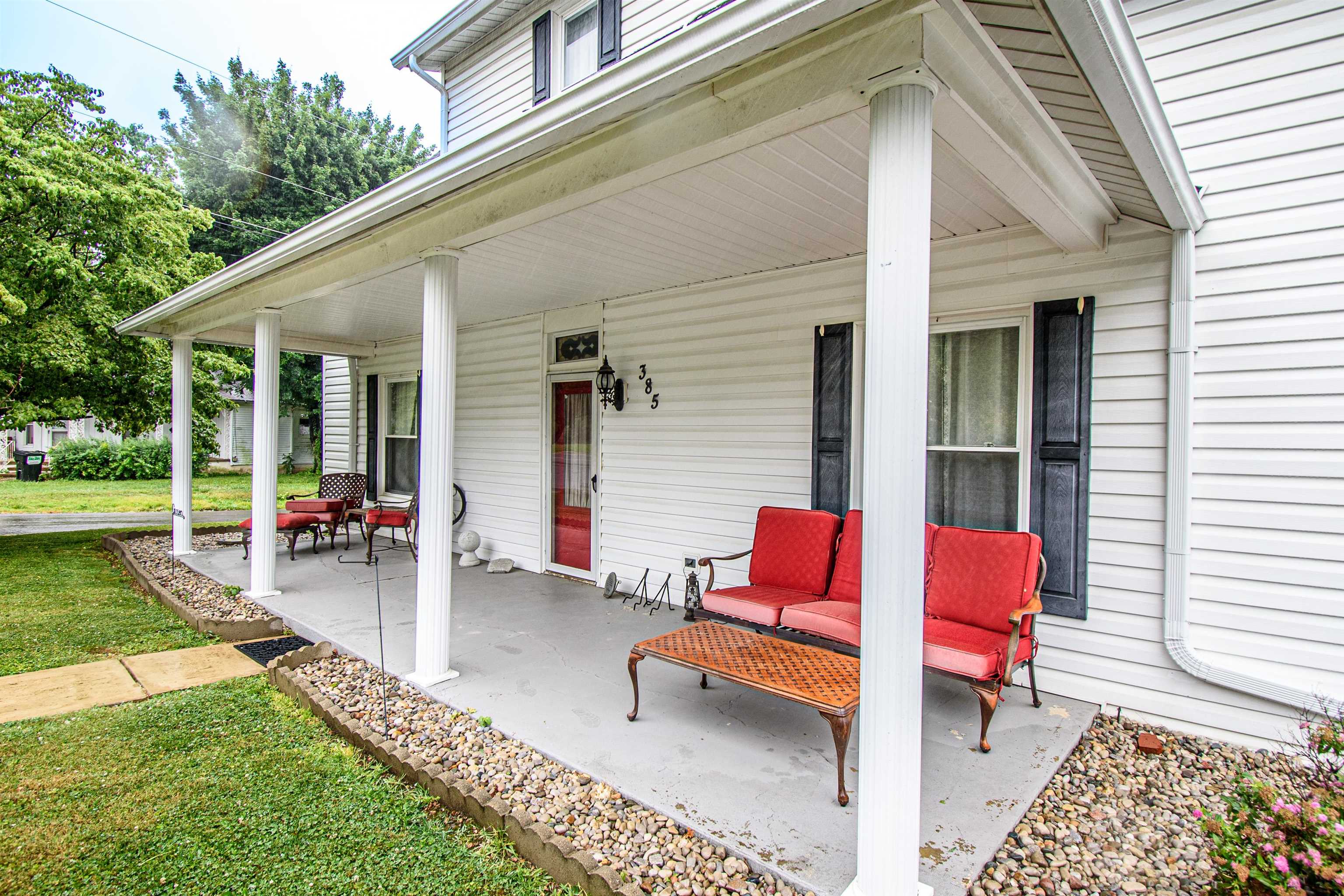 385 Main St, Sacramento, Kentucky 42372, 4 Bedrooms Bedrooms, ,2 BathroomsBathrooms,Single Family Residence,For Sale,Main St,87272