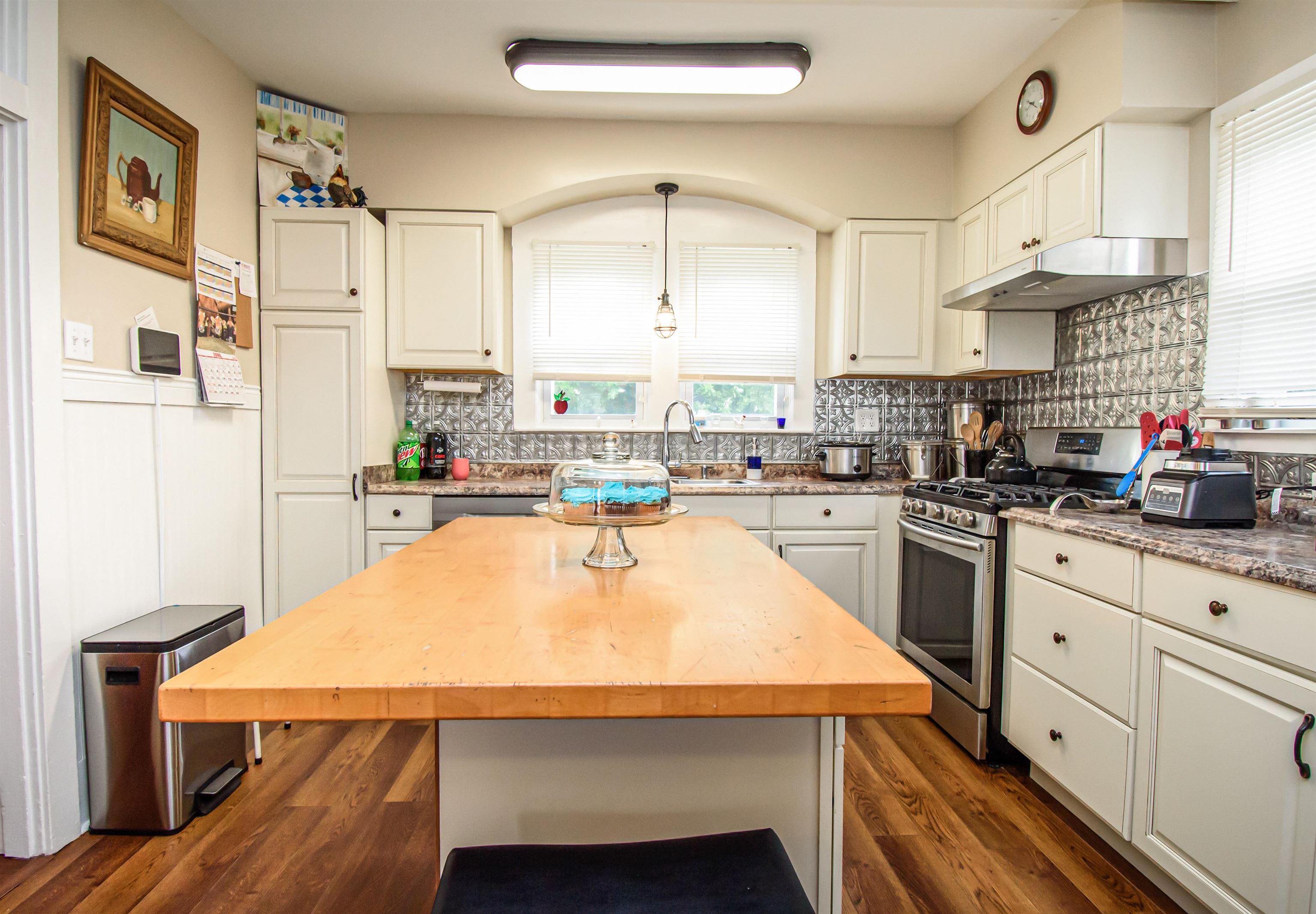 385 Main St, Sacramento, Kentucky 42372, 4 Bedrooms Bedrooms, ,2 BathroomsBathrooms,Single Family Residence,For Sale,Main St,87272