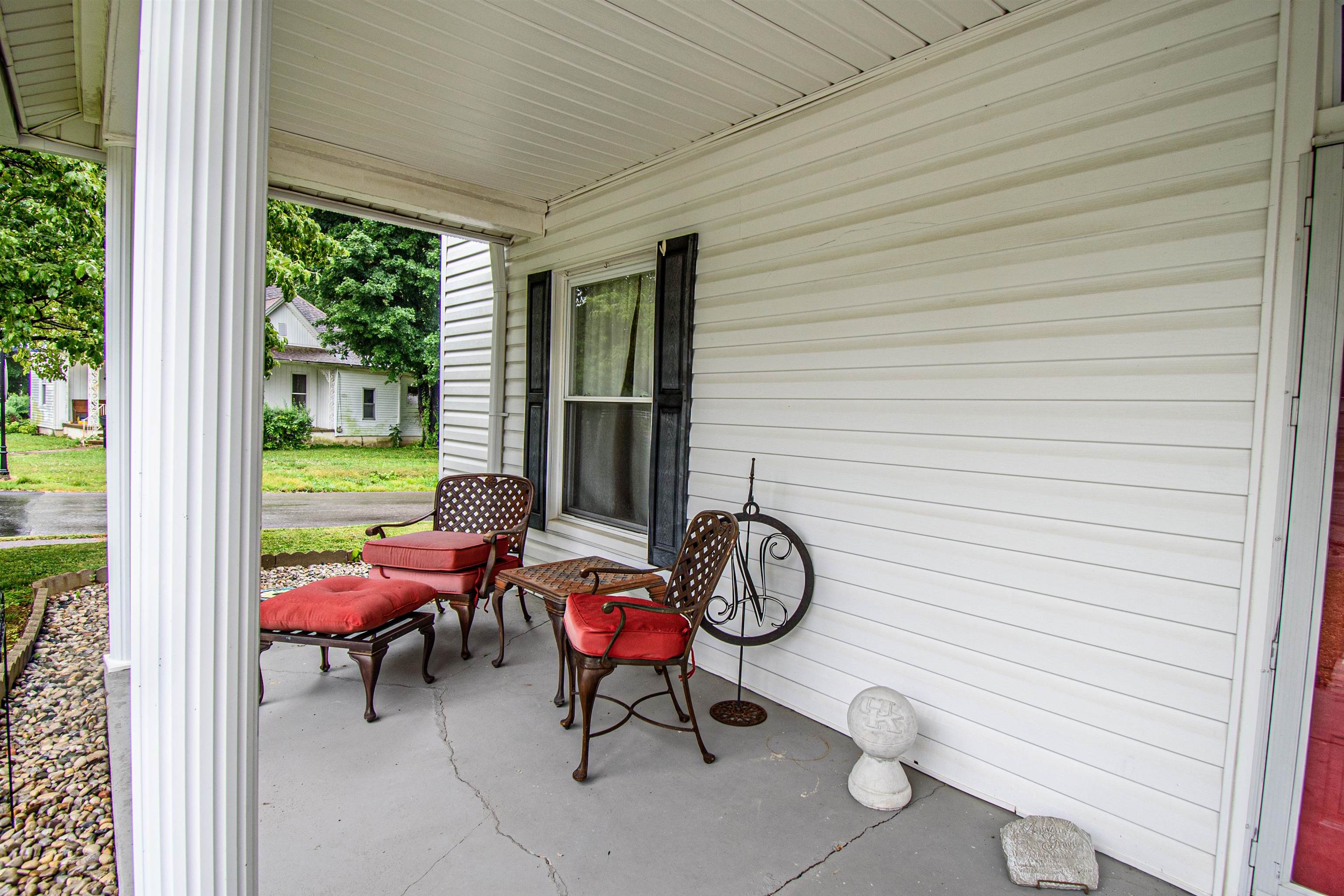 385 Main St, Sacramento, Kentucky 42372, 4 Bedrooms Bedrooms, ,2 BathroomsBathrooms,Single Family Residence,For Sale,Main St,87272