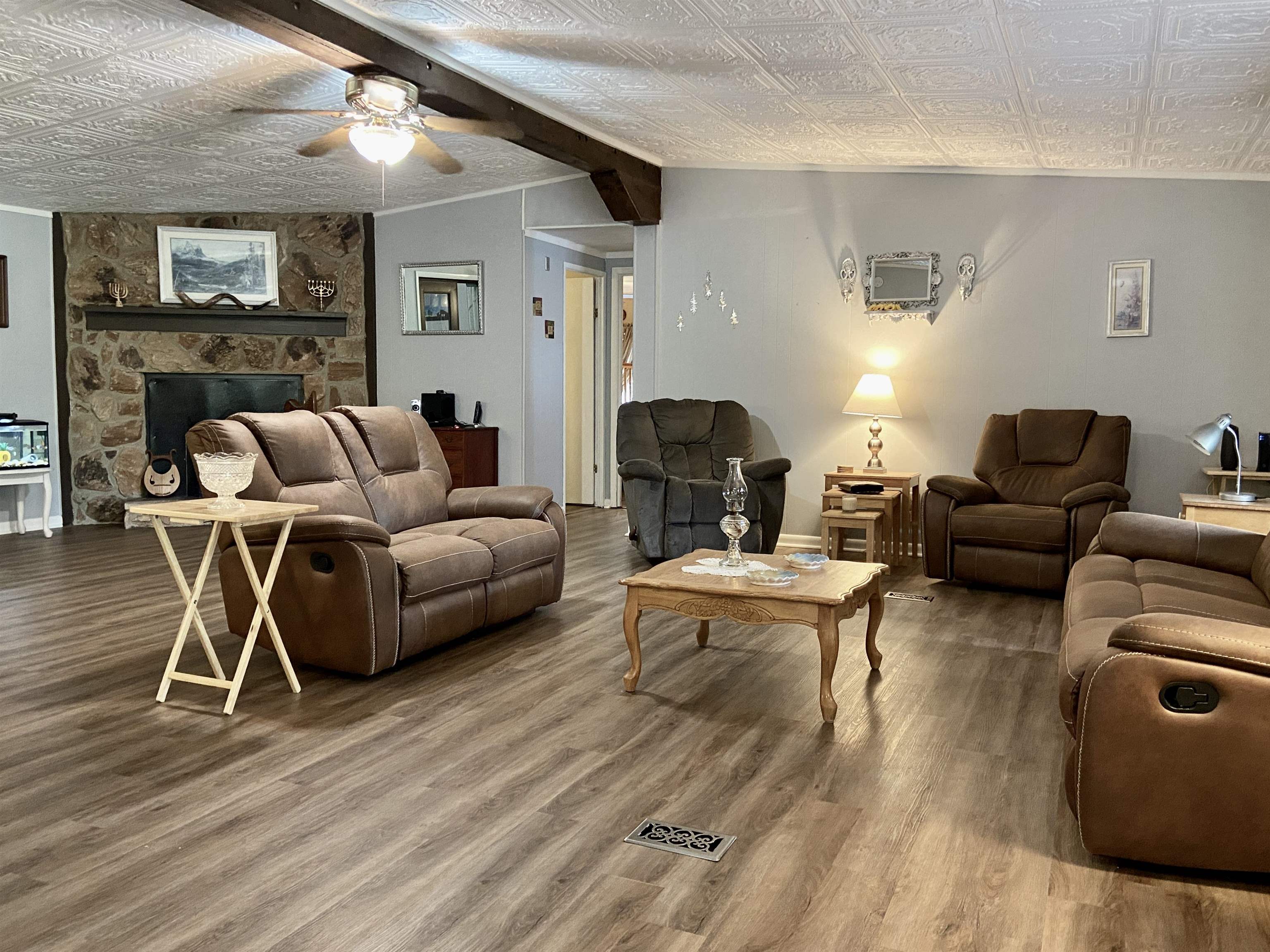 4134 Ashbyburg Rd, Owensboro, Kentucky 42301, 4 Bedrooms Bedrooms, ,2 BathroomsBathrooms,Single Family Residence,For Sale,Ashbyburg Rd,87293