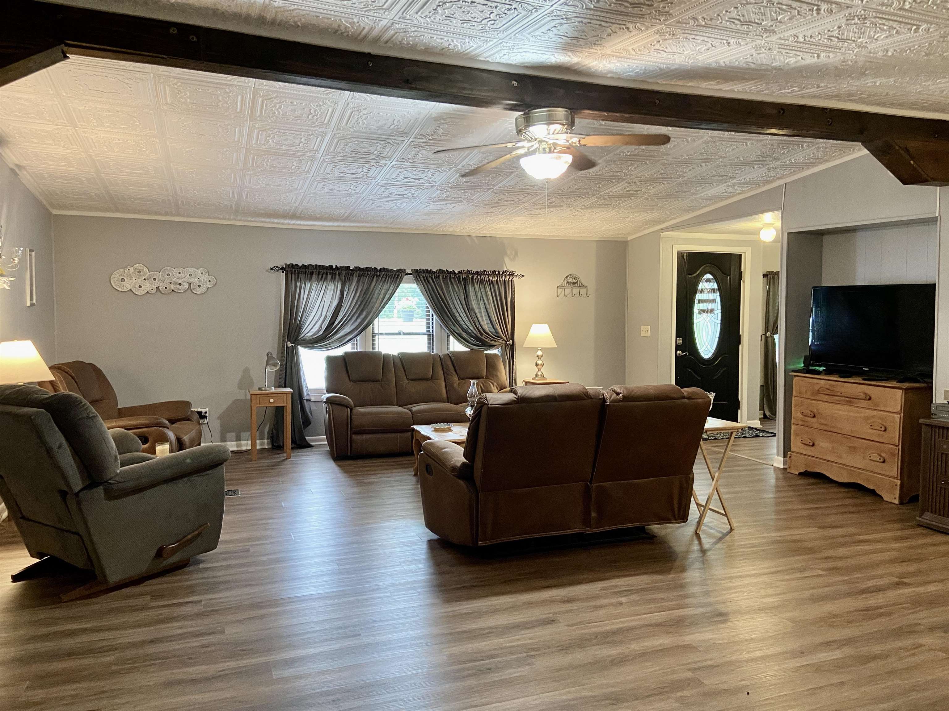 4134 Ashbyburg Rd, Owensboro, Kentucky 42301, 4 Bedrooms Bedrooms, ,2 BathroomsBathrooms,Single Family Residence,For Sale,Ashbyburg Rd,87293