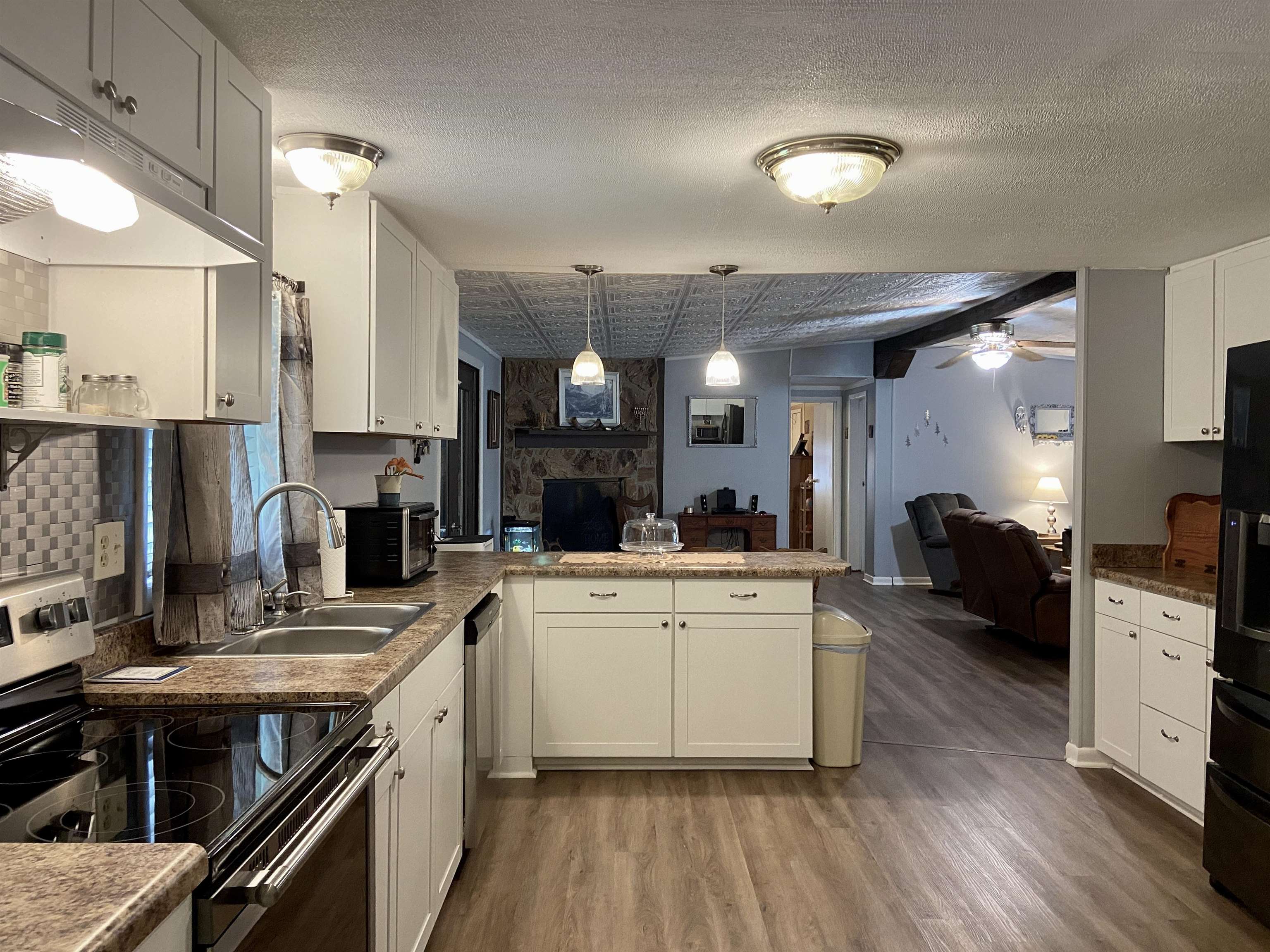4134 Ashbyburg Rd, Owensboro, Kentucky 42301, 4 Bedrooms Bedrooms, ,2 BathroomsBathrooms,Single Family Residence,For Sale,Ashbyburg Rd,87293