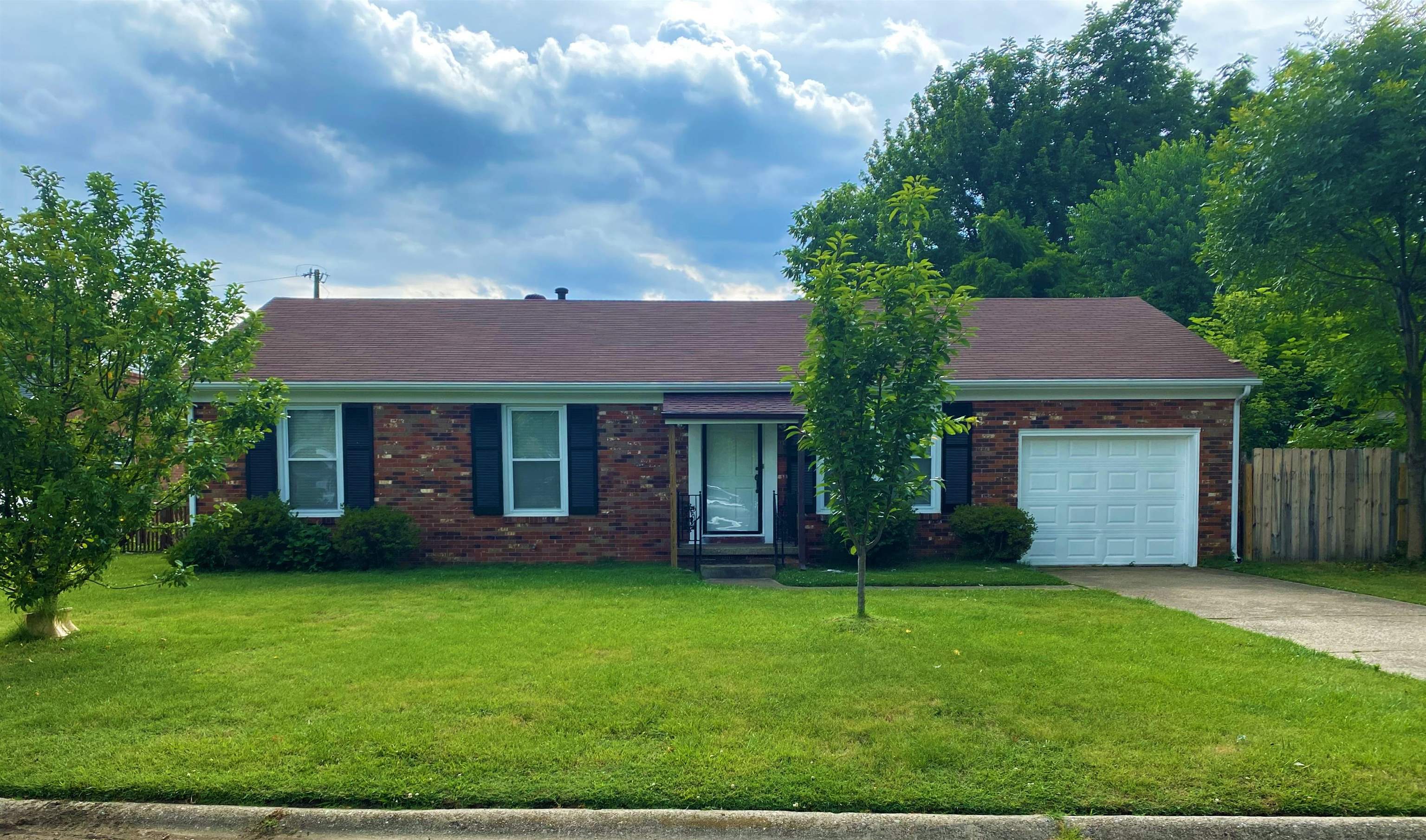 926 Walnut Park Dr., Owensboro, Kentucky 42301, 3 Bedrooms Bedrooms, ,1 BathroomBathrooms,Single Family Residence,For Sale,Walnut Park Dr.,87311