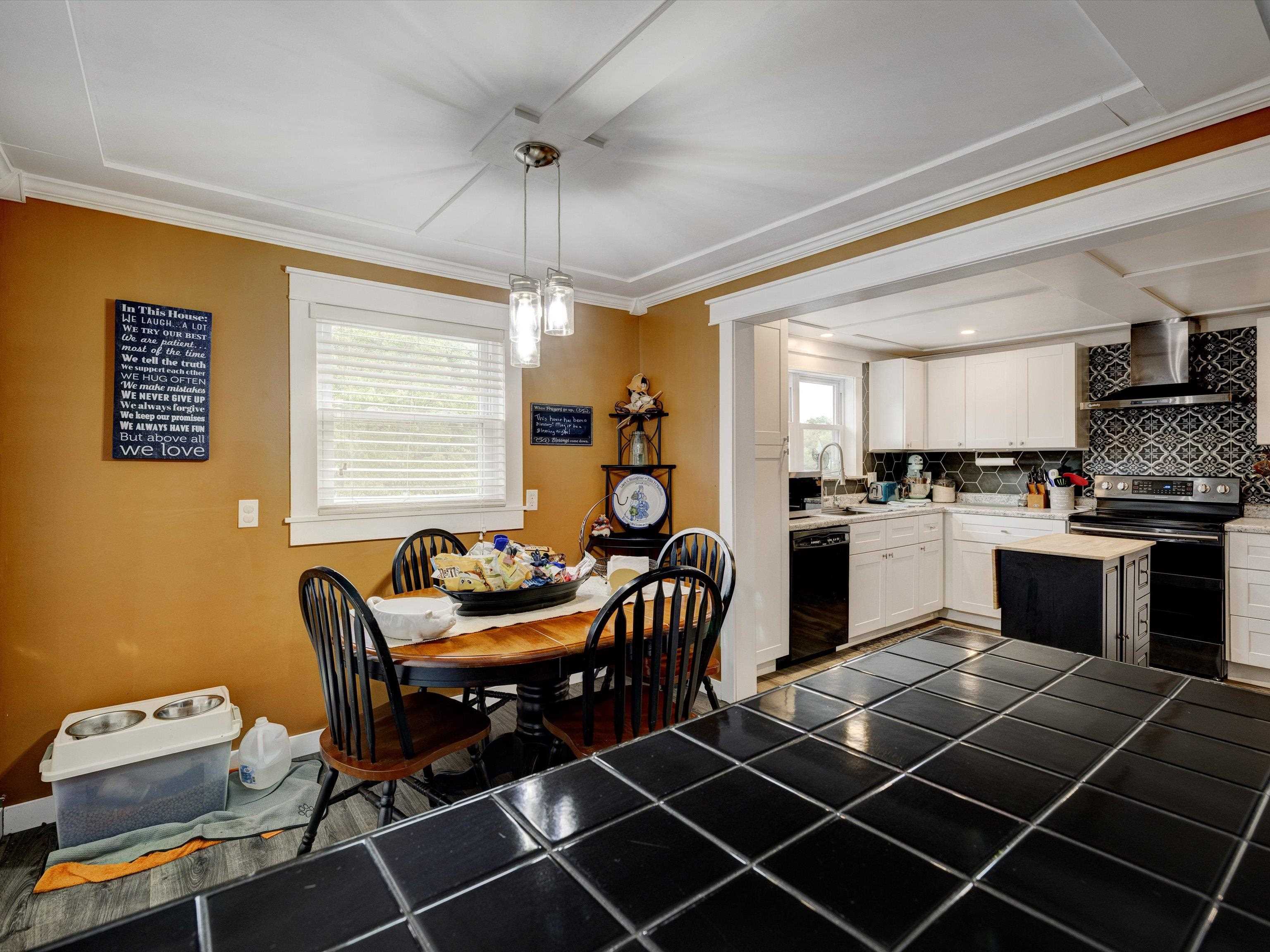 1815 State Route 1389, Hawesville, Kentucky 42348, 2 Bedrooms Bedrooms, ,2 BathroomsBathrooms,Single Family Residence,For Sale,State Route 1389,87325