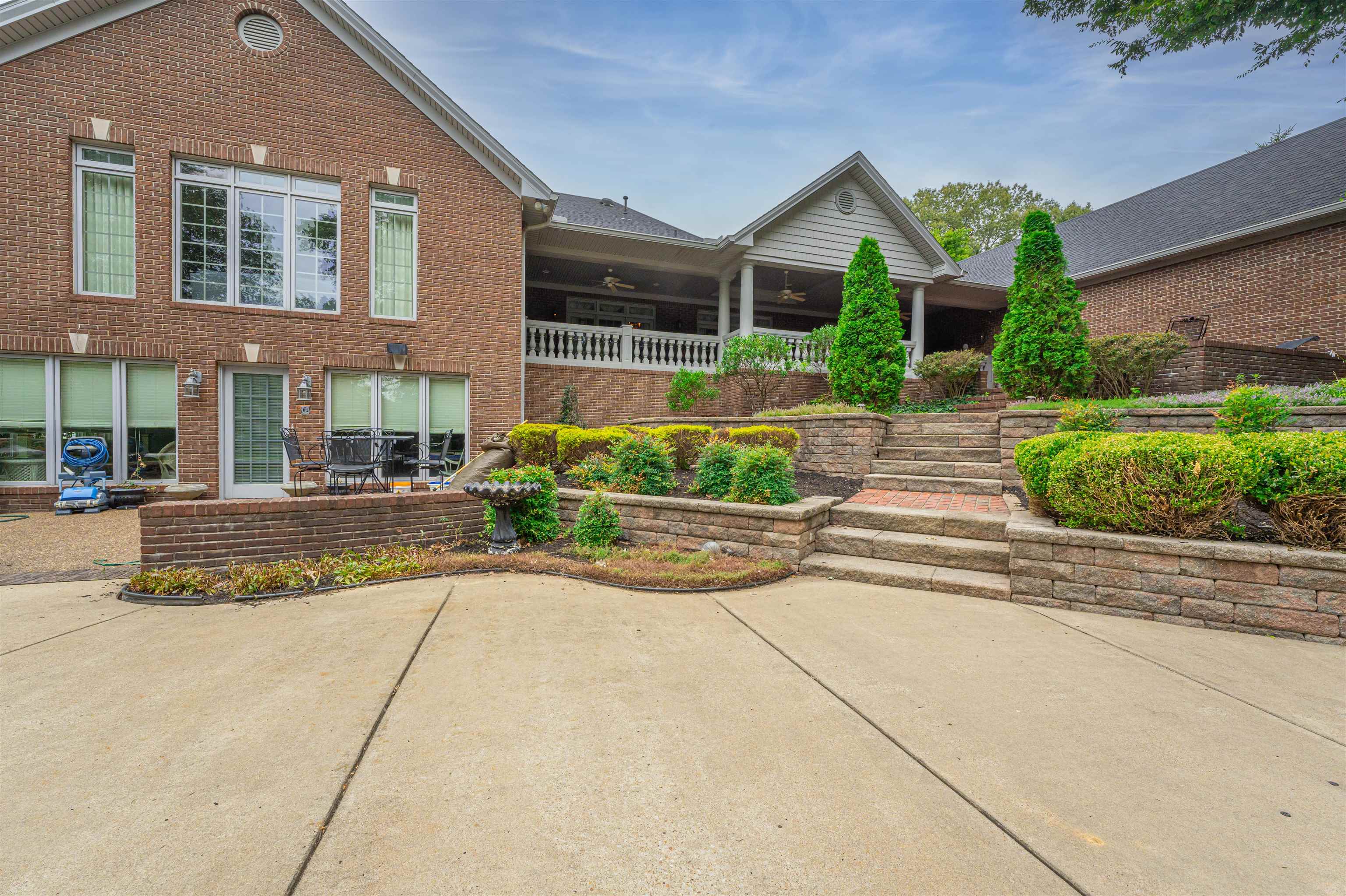 3811 Sandwedge Court, Owensboro, Kentucky 42303, 5 Bedrooms Bedrooms, ,4 BathroomsBathrooms,Single Family Residence,For Sale,Sandwedge Court,87329