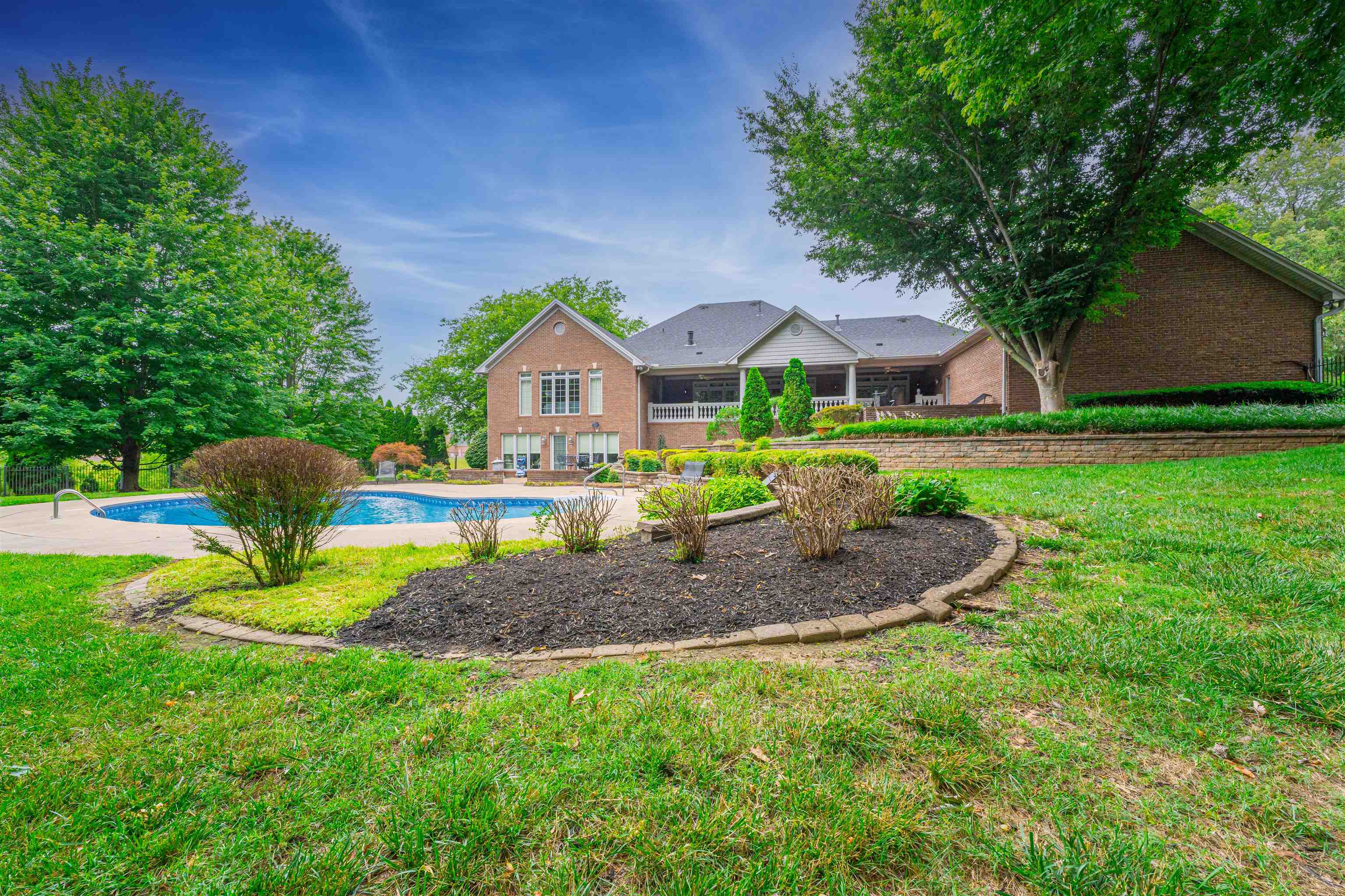 3811 Sandwedge Court, Owensboro, Kentucky 42303, 5 Bedrooms Bedrooms, ,4 BathroomsBathrooms,Single Family Residence,For Sale,Sandwedge Court,87329