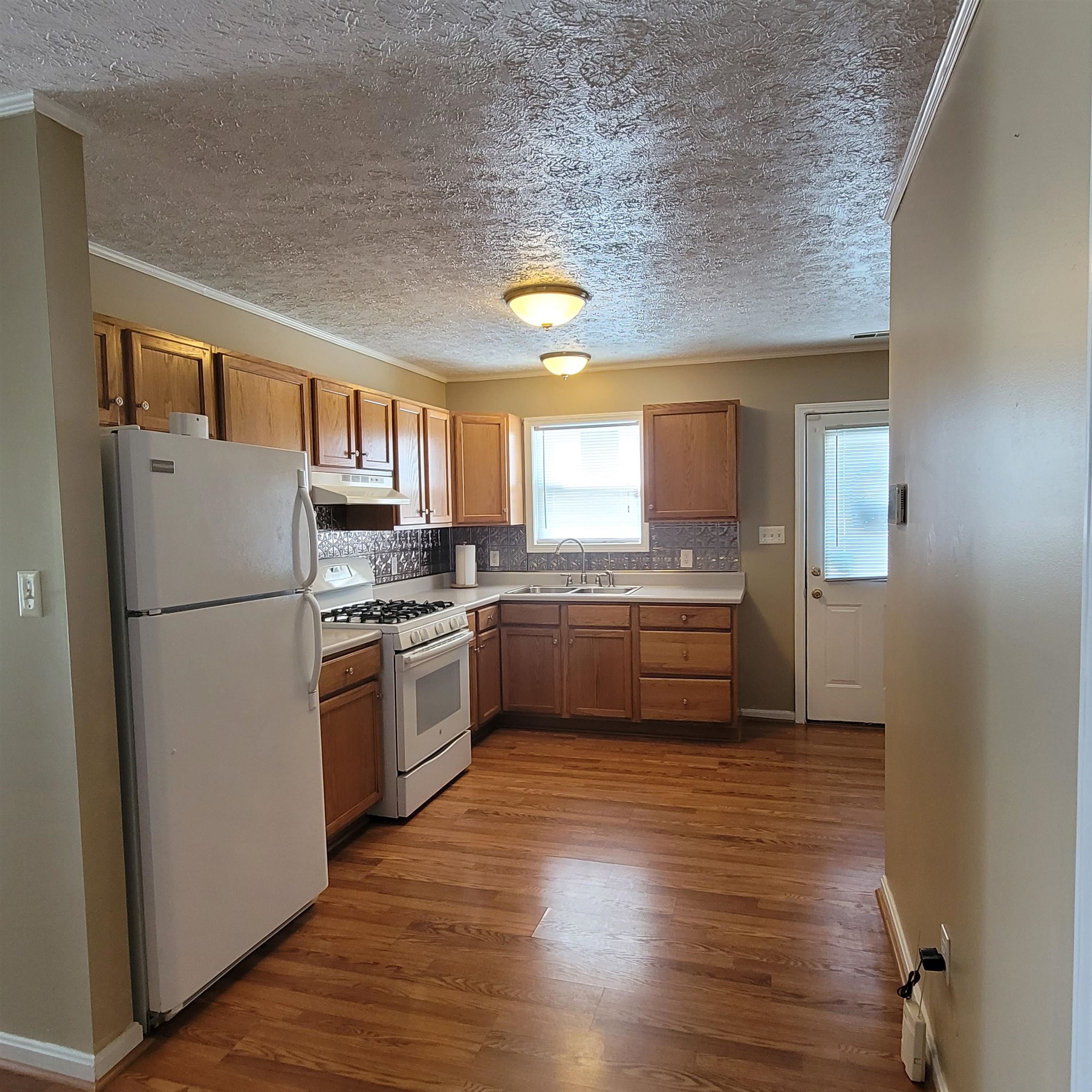 522 Bolivar Street, Owensboro, Kentucky 42303, 3 Bedrooms Bedrooms, ,1 BathroomBathrooms,Single Family Residence,For Sale,Bolivar Street,87337
