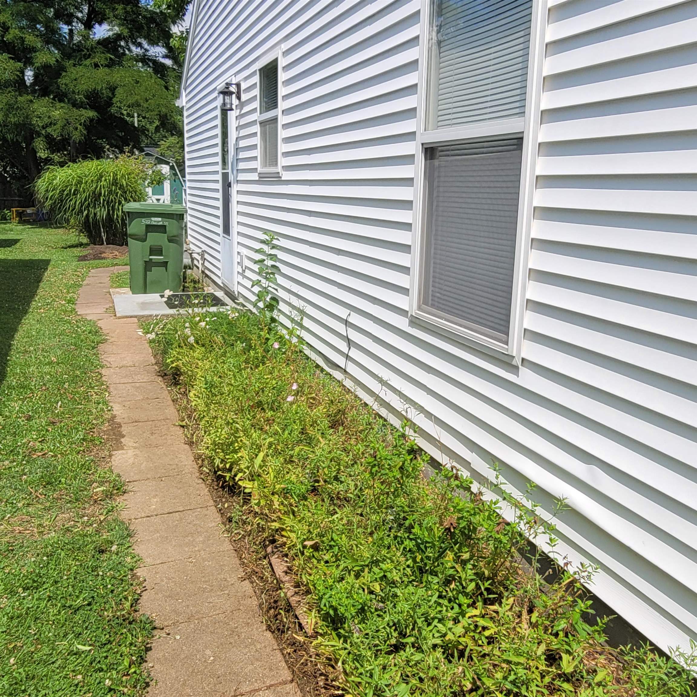 522 Bolivar Street, Owensboro, Kentucky 42303, 3 Bedrooms Bedrooms, ,1 BathroomBathrooms,Single Family Residence,For Sale,Bolivar Street,87337