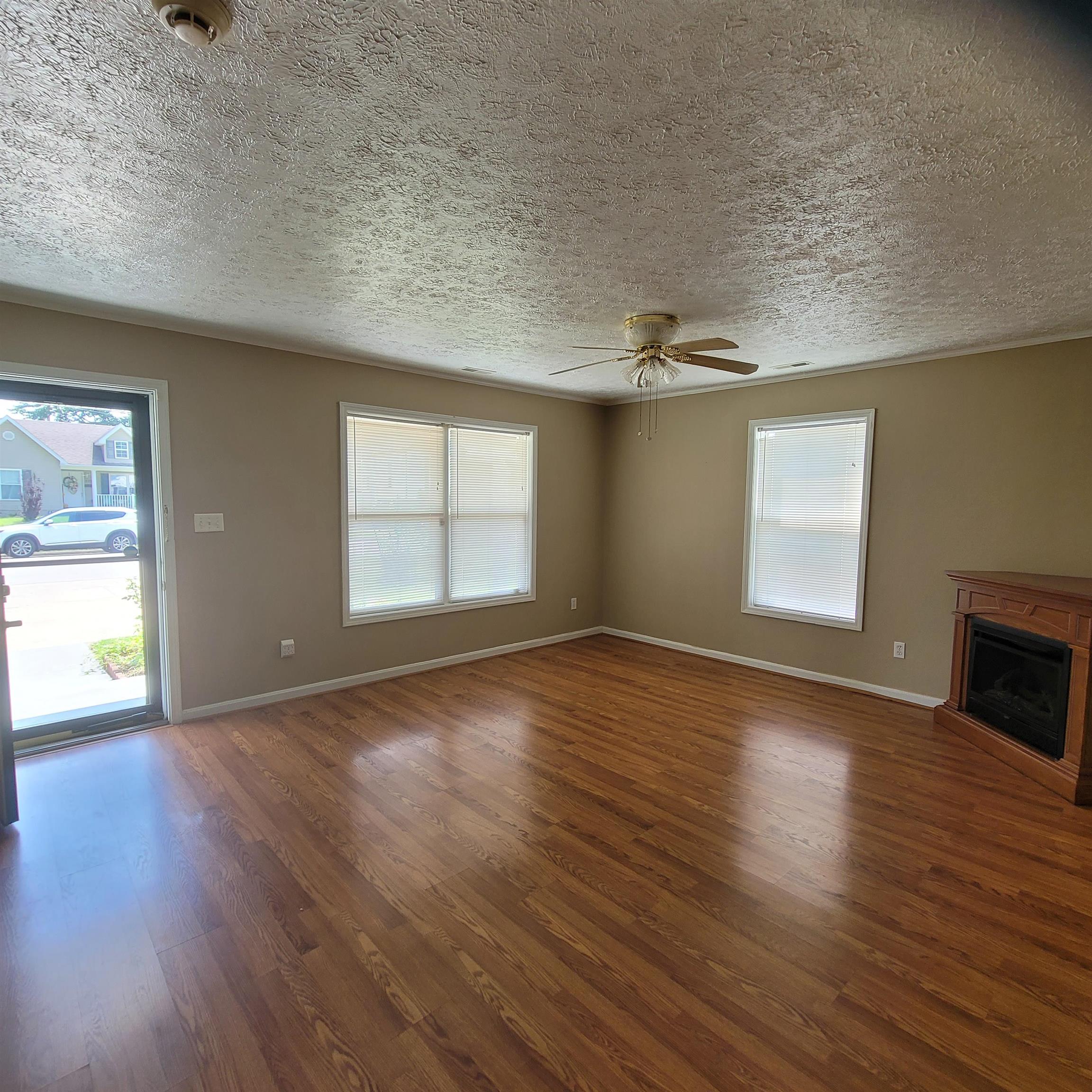522 Bolivar Street, Owensboro, Kentucky 42303, 3 Bedrooms Bedrooms, ,1 BathroomBathrooms,Single Family Residence,For Sale,Bolivar Street,87337