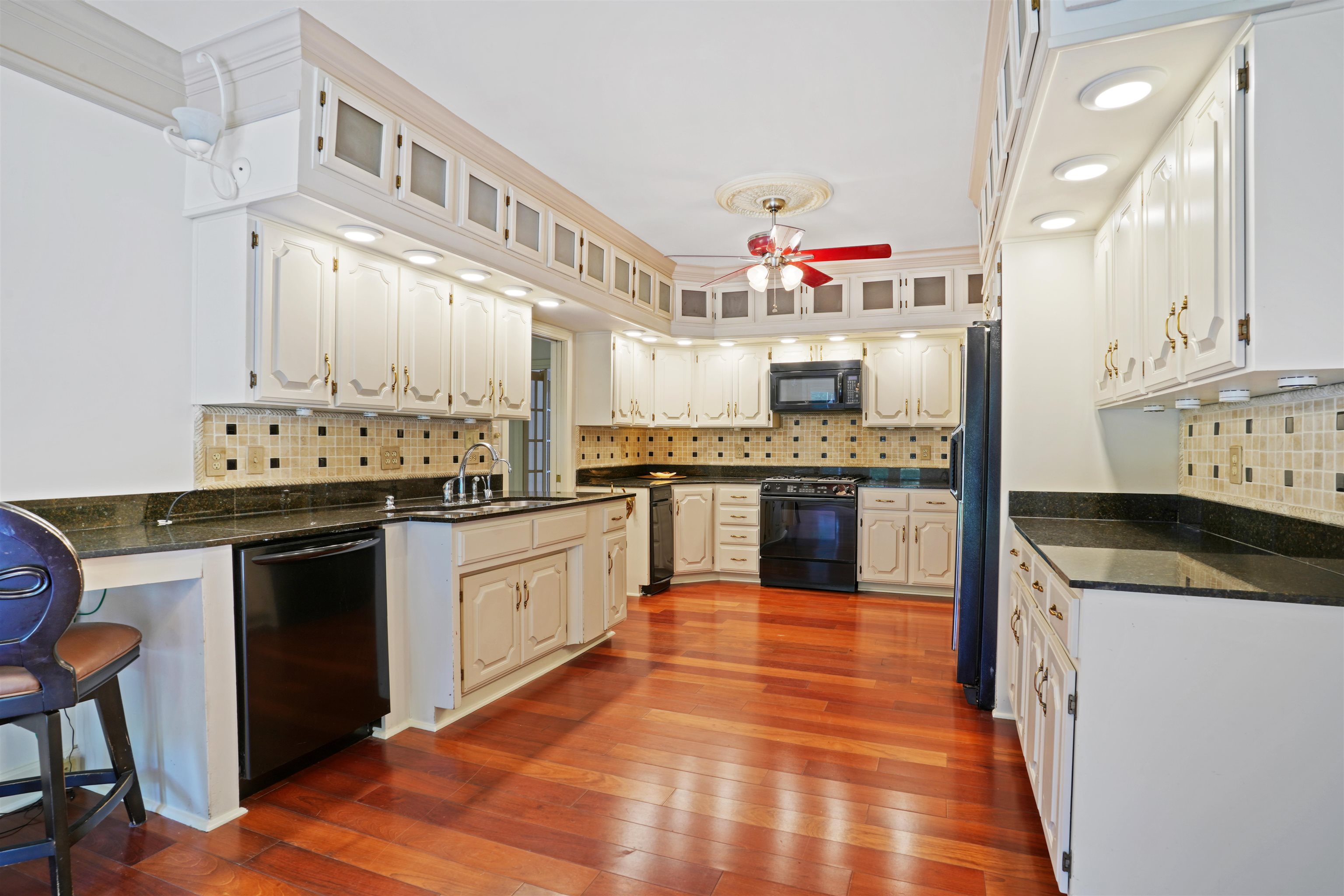 3644 Highway 351, Henderson, Kentucky 42420, 5 Bedrooms Bedrooms, ,3 BathroomsBathrooms,Single Family Residence,For Sale,Highway 351,87345