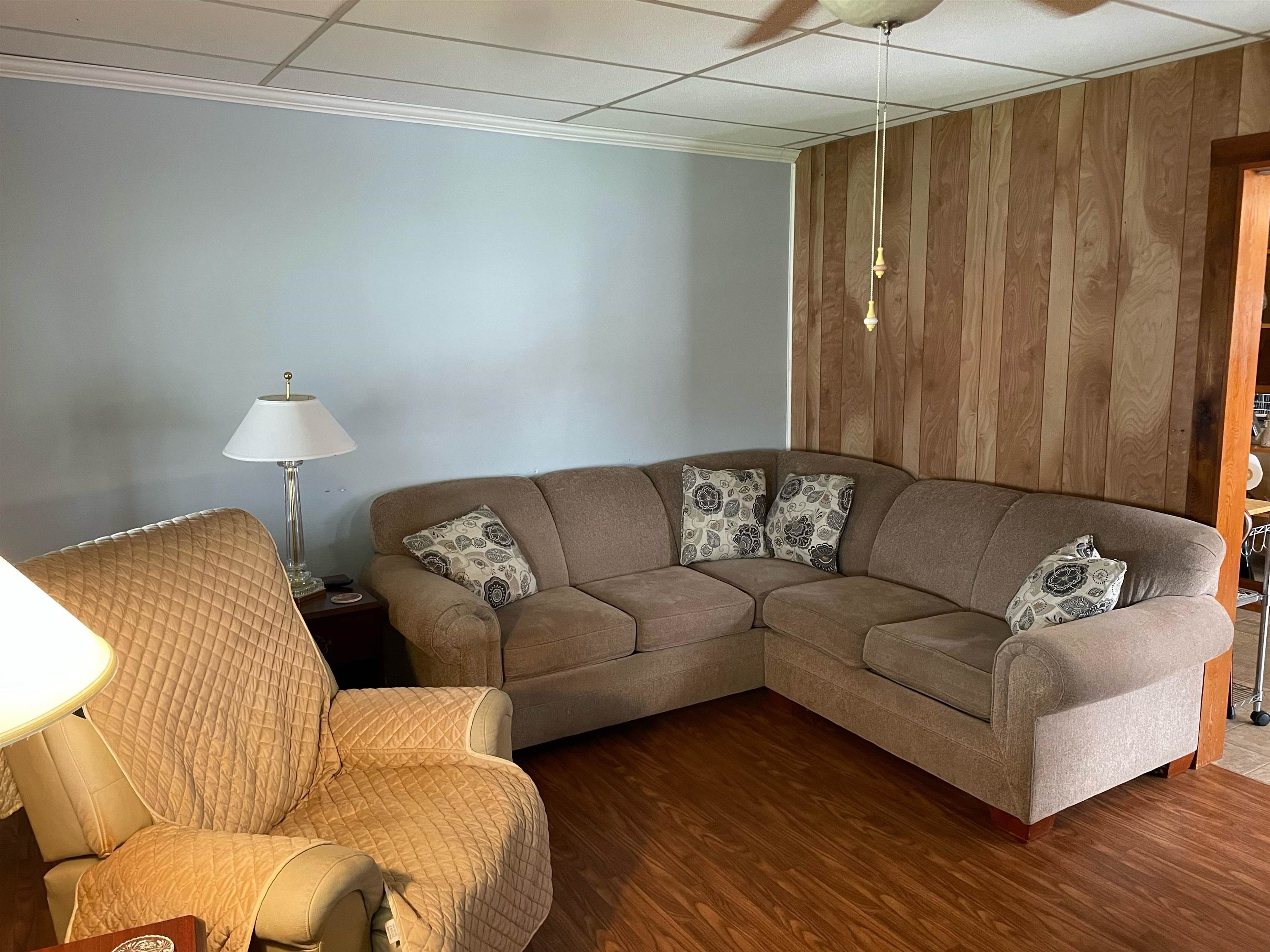 2100 4th Street, Owensboro, Kentucky 42303, 3 Bedrooms Bedrooms, ,1 BathroomBathrooms,Single Family Residence,For Sale,4th Street,87371