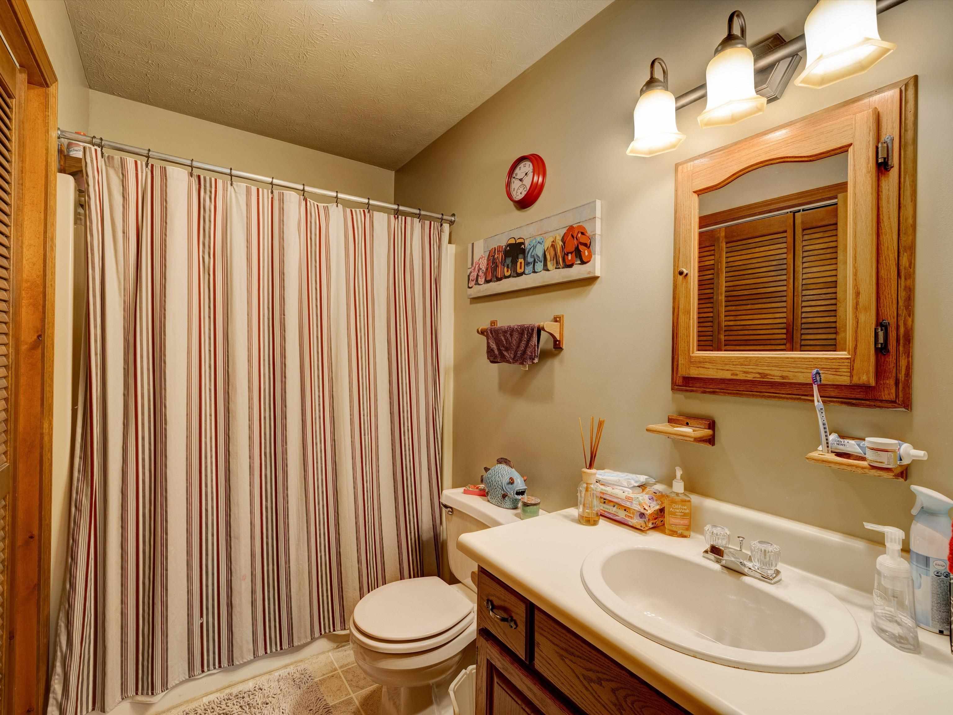822 Spring Shores Ln, Falls of Rough, Kentucky 40119, 2 Bedrooms Bedrooms, ,1 BathroomBathrooms,Single Family Residence,For Sale,Spring Shores Ln,87372