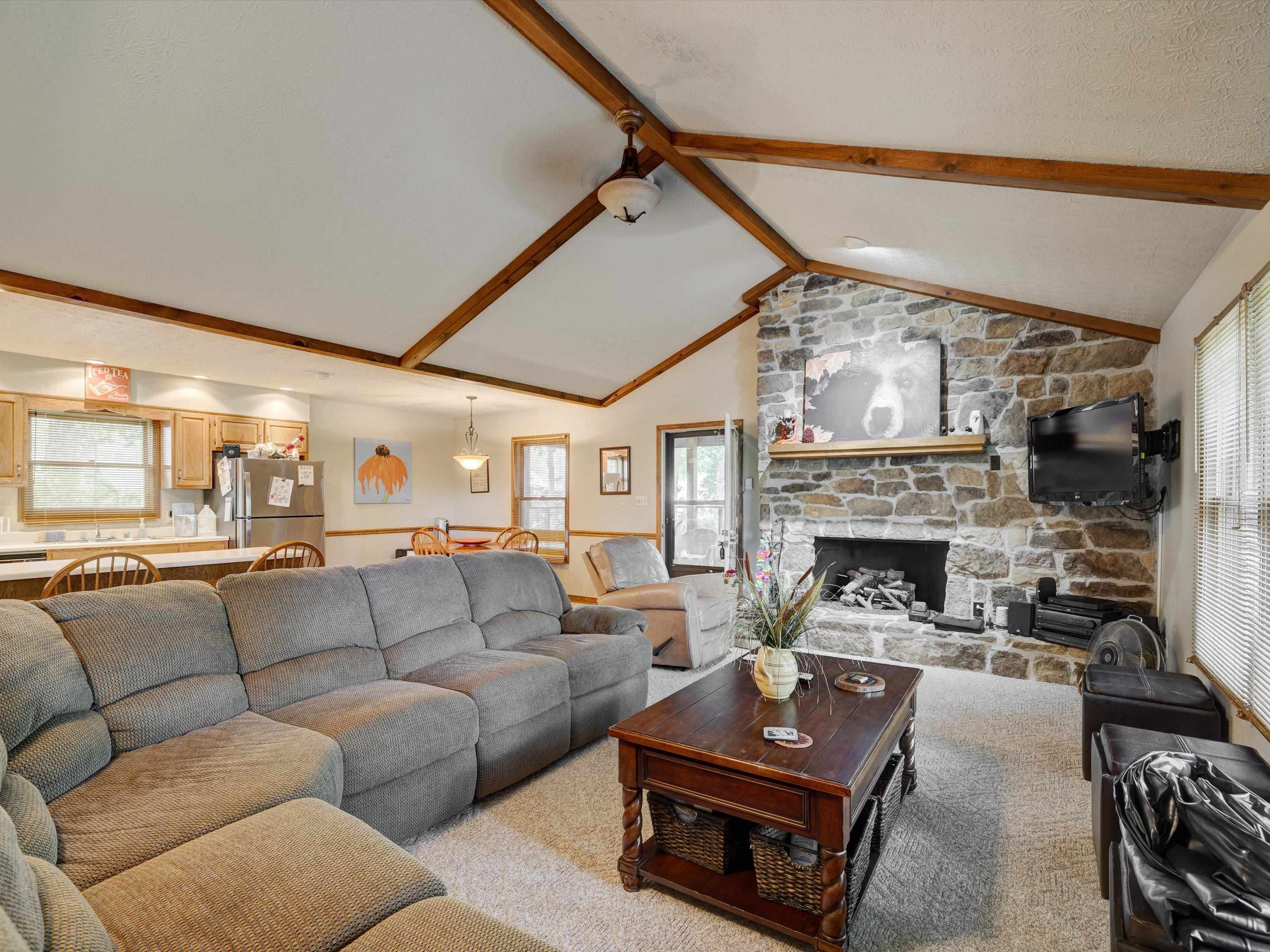 822 Spring Shores Ln, Falls of Rough, Kentucky 40119, 2 Bedrooms Bedrooms, ,1 BathroomBathrooms,Single Family Residence,For Sale,Spring Shores Ln,87372