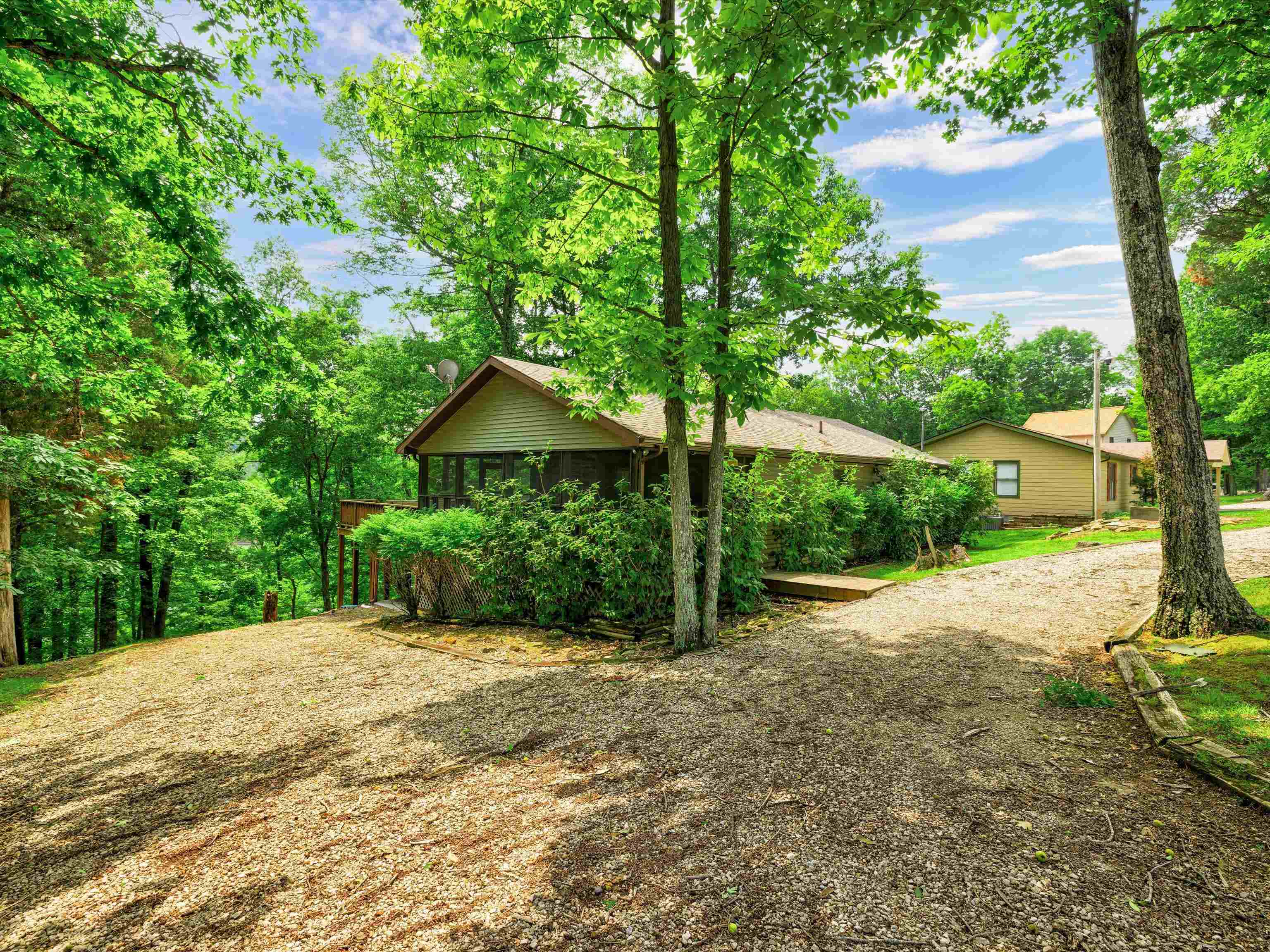 822 Spring Shores Ln, Falls of Rough, Kentucky 40119, 2 Bedrooms Bedrooms, ,1 BathroomBathrooms,Single Family Residence,For Sale,Spring Shores Ln,87372
