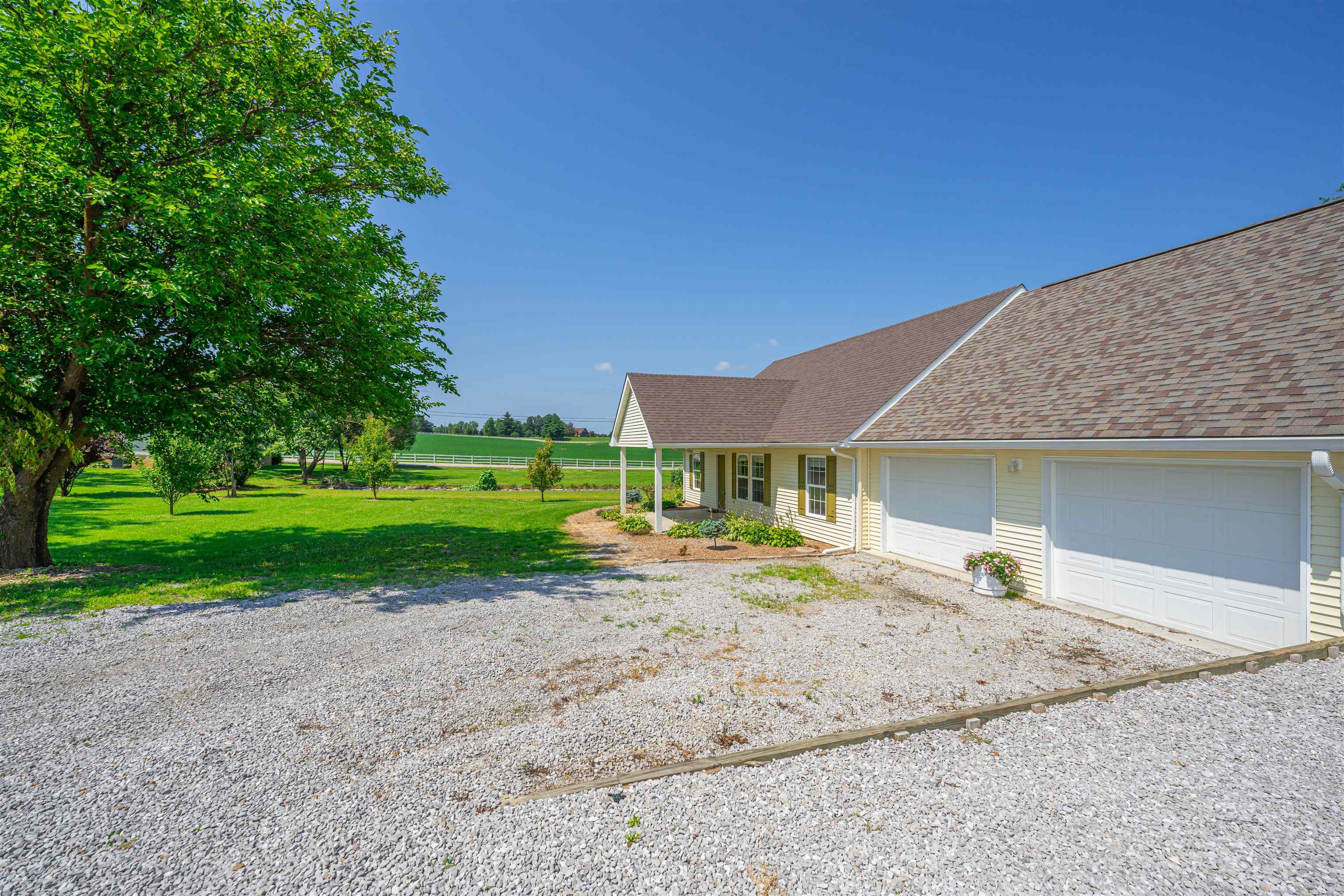 79 Kavanaugh Lane, Hartford, Kentucky 42347, 5 Bedrooms Bedrooms, ,2 BathroomsBathrooms,Single Family Residence,For Sale,Kavanaugh Lane,87416
