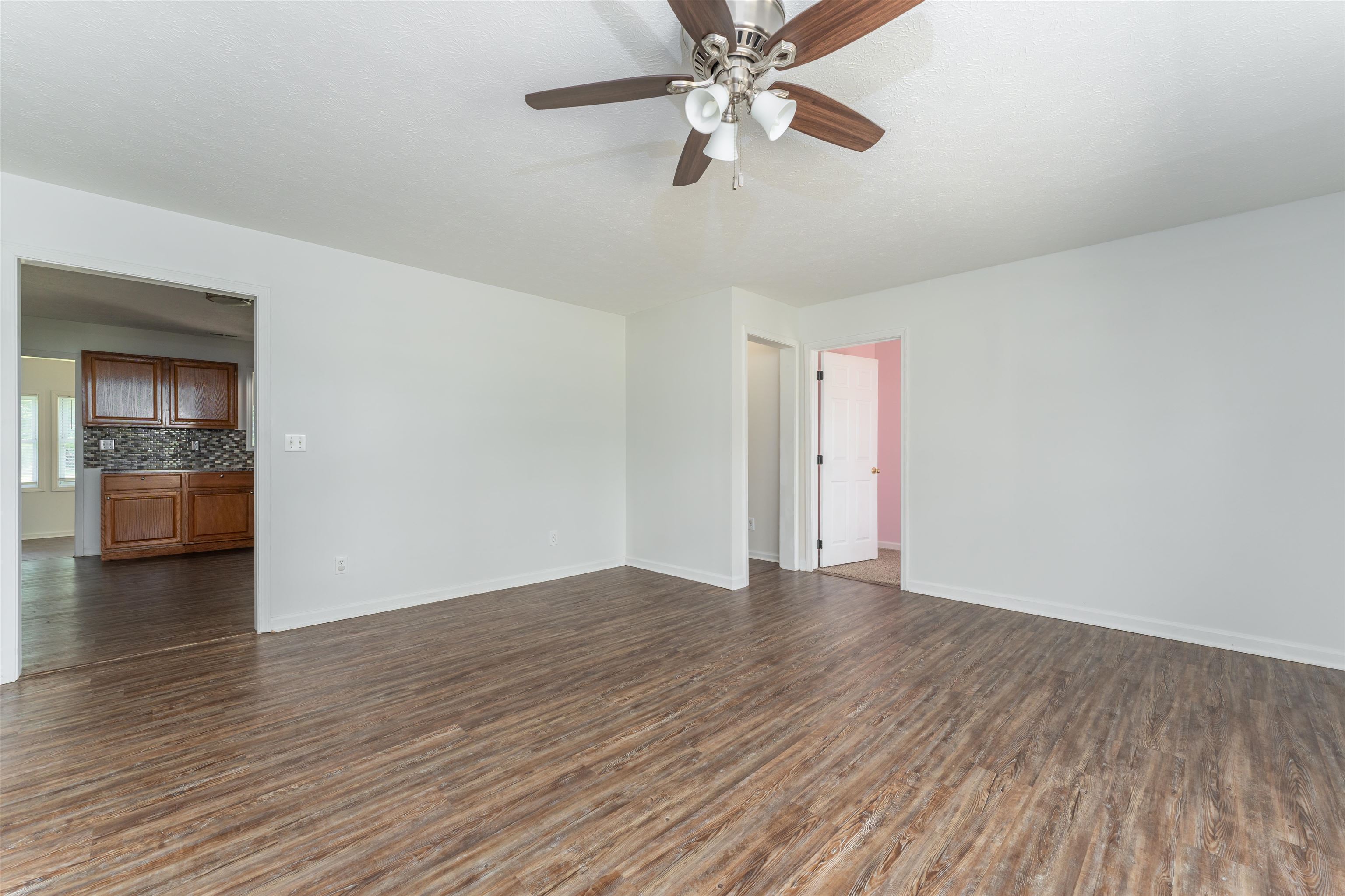 79 Kavanaugh Lane, Hartford, Kentucky 42347, 5 Bedrooms Bedrooms, ,2 BathroomsBathrooms,Single Family Residence,For Sale,Kavanaugh Lane,87416