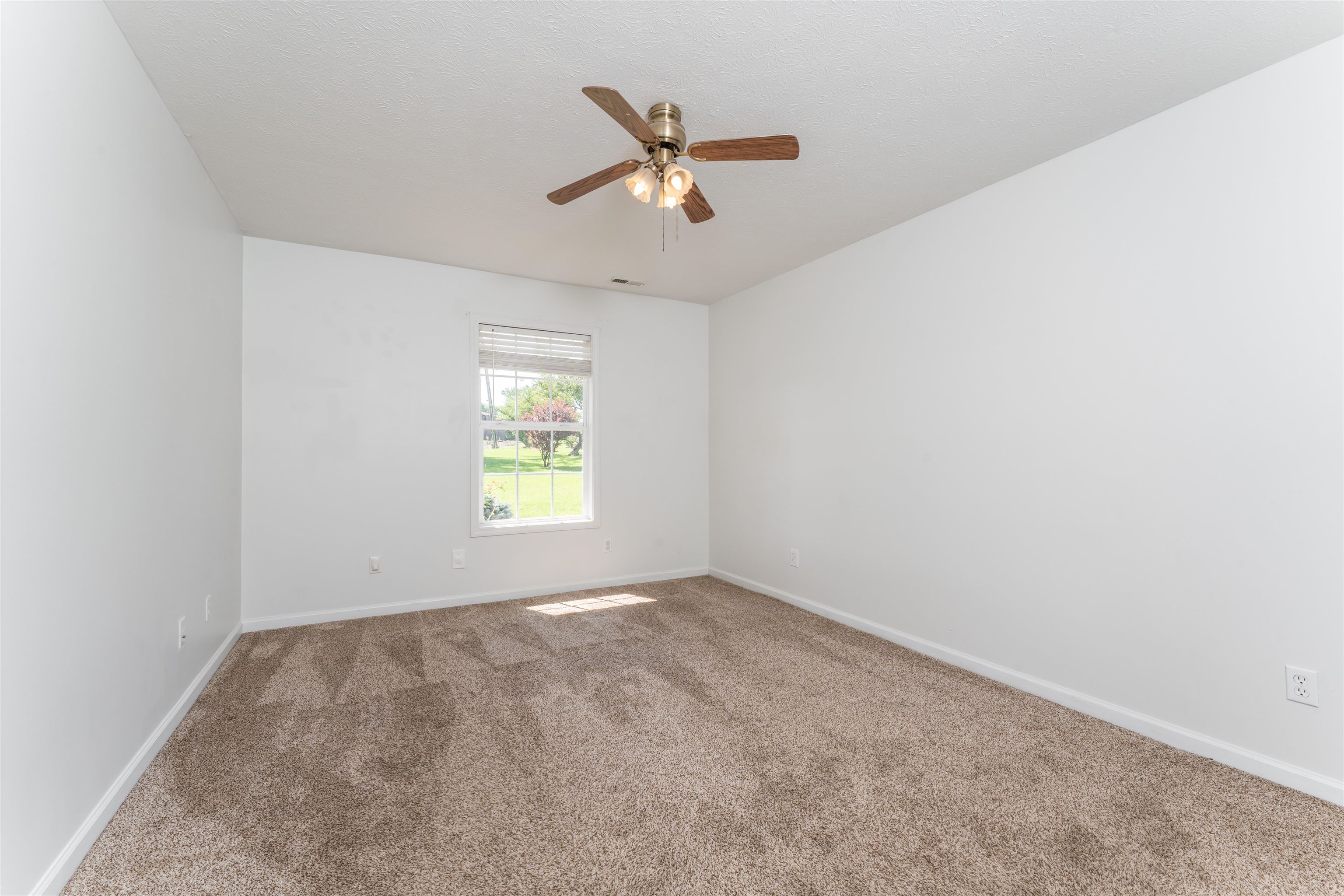 79 Kavanaugh Lane, Hartford, Kentucky 42347, 5 Bedrooms Bedrooms, ,2 BathroomsBathrooms,Single Family Residence,For Sale,Kavanaugh Lane,87416