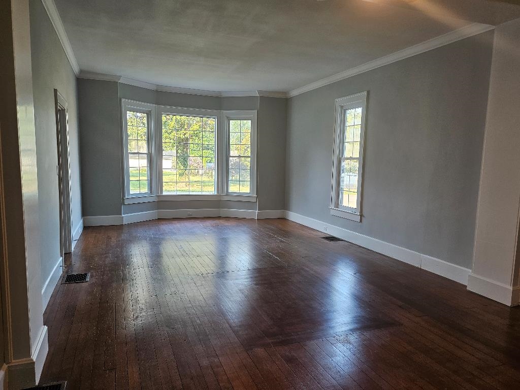 207 Oakway St, Henderson, Kentucky 42420, 4 Bedrooms Bedrooms, ,3 BathroomsBathrooms,Single Family Residence,For Sale,Oakway St,87455