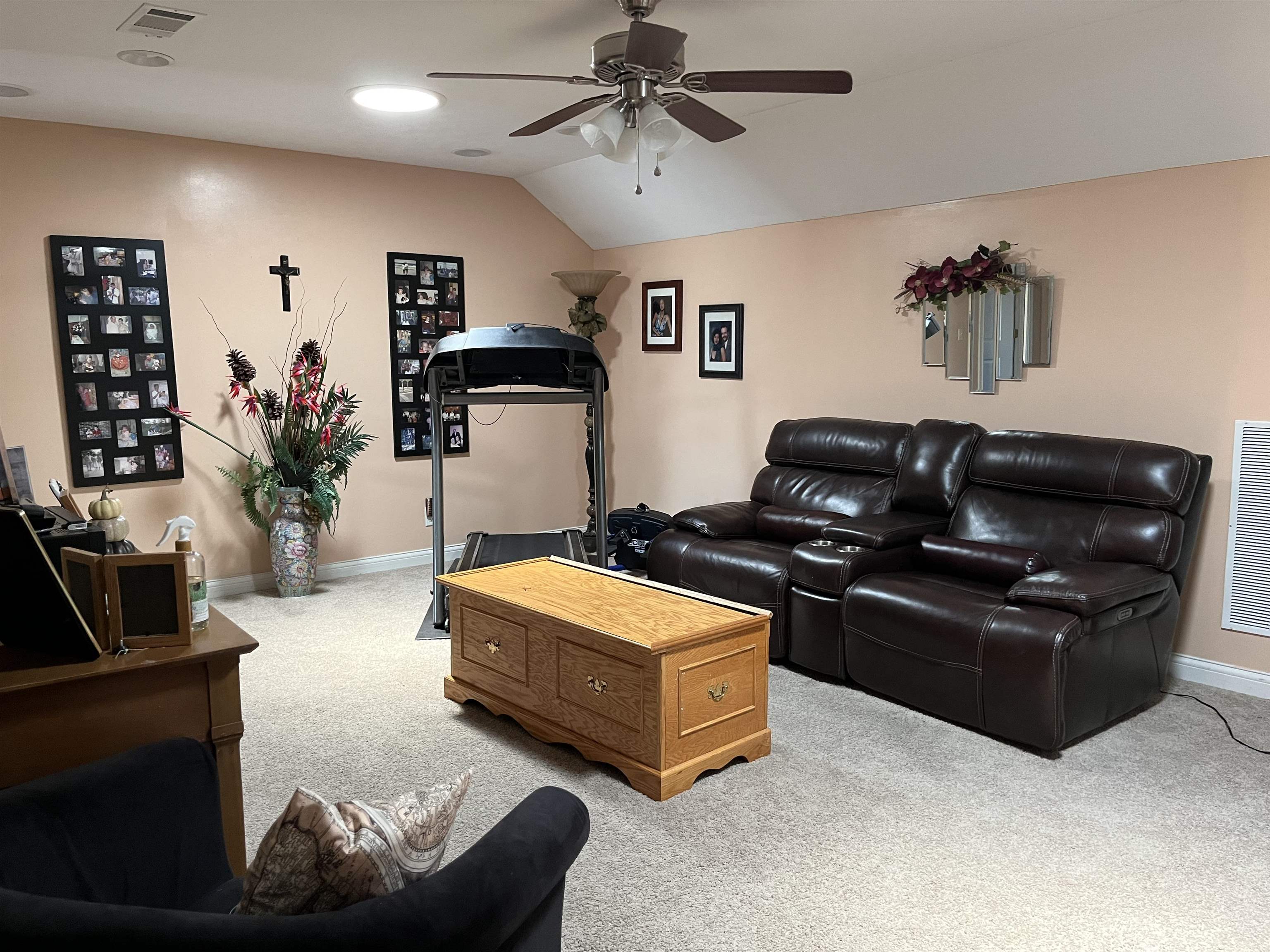 2701 High Pass Pointe, Owensboro, Kentucky 42303, 4 Bedrooms Bedrooms, ,2 BathroomsBathrooms,Single Family Residence,For Sale,High Pass Pointe,87467