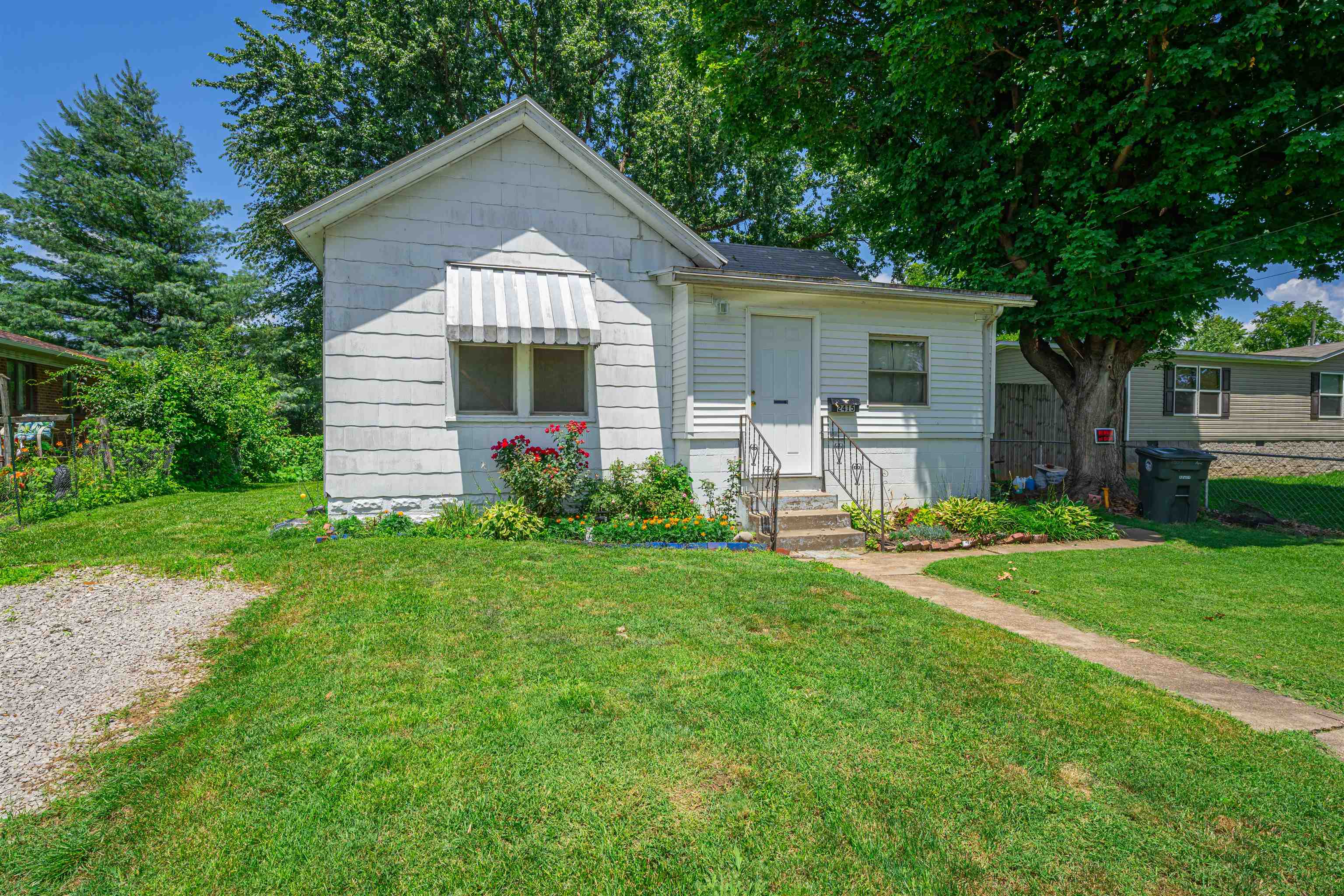 2415 Nelson Ave, Owensboro, Kentucky 42301, 3 Bedrooms Bedrooms, ,1 BathroomBathrooms,Single Family Residence,For Sale,Nelson Ave,87474