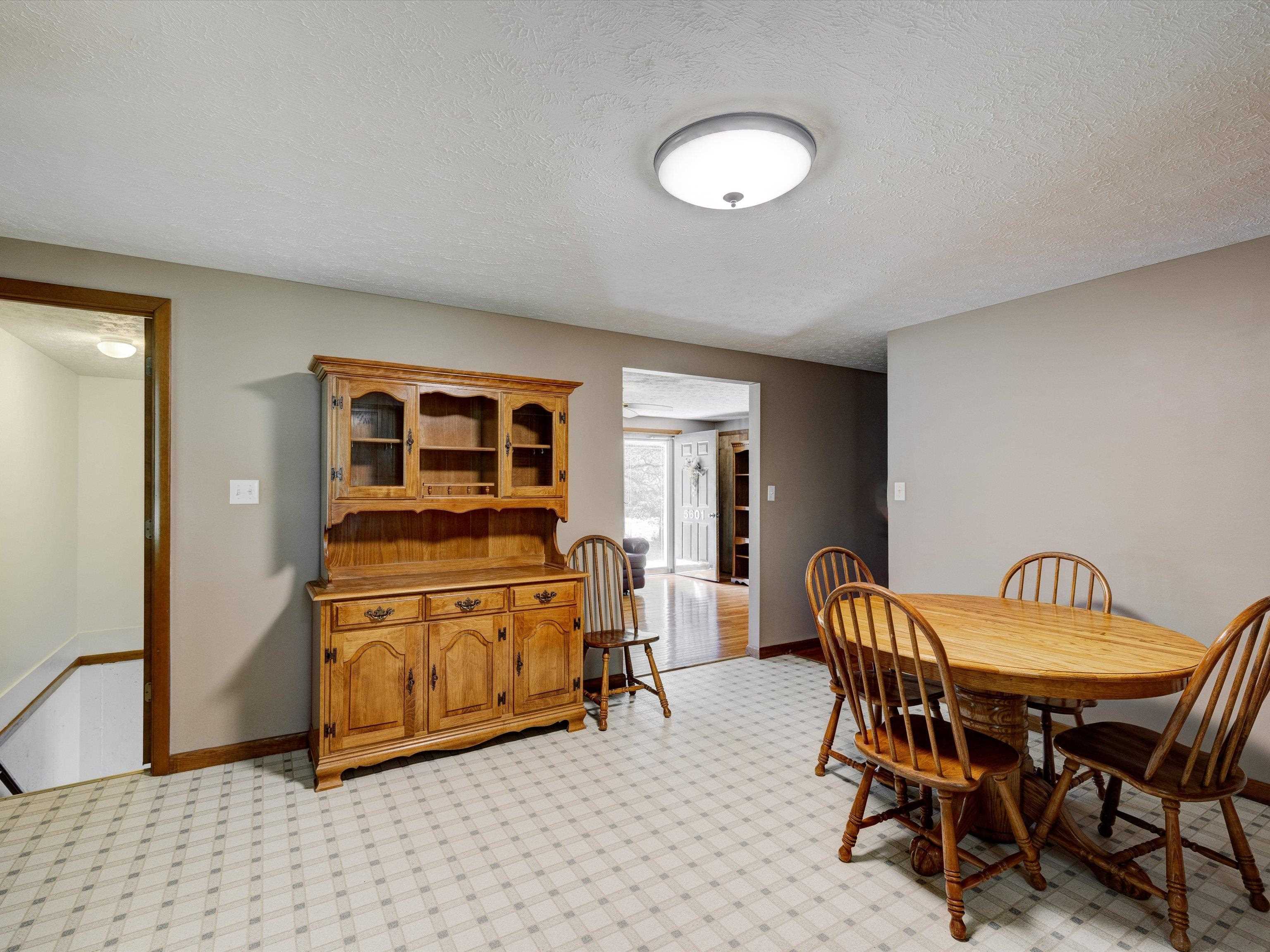 5601 Jones Road, Owensboro, Kentucky 42303, 2 Bedrooms Bedrooms, ,2 BathroomsBathrooms,Single Family Residence,For Sale,Jones Road,87479