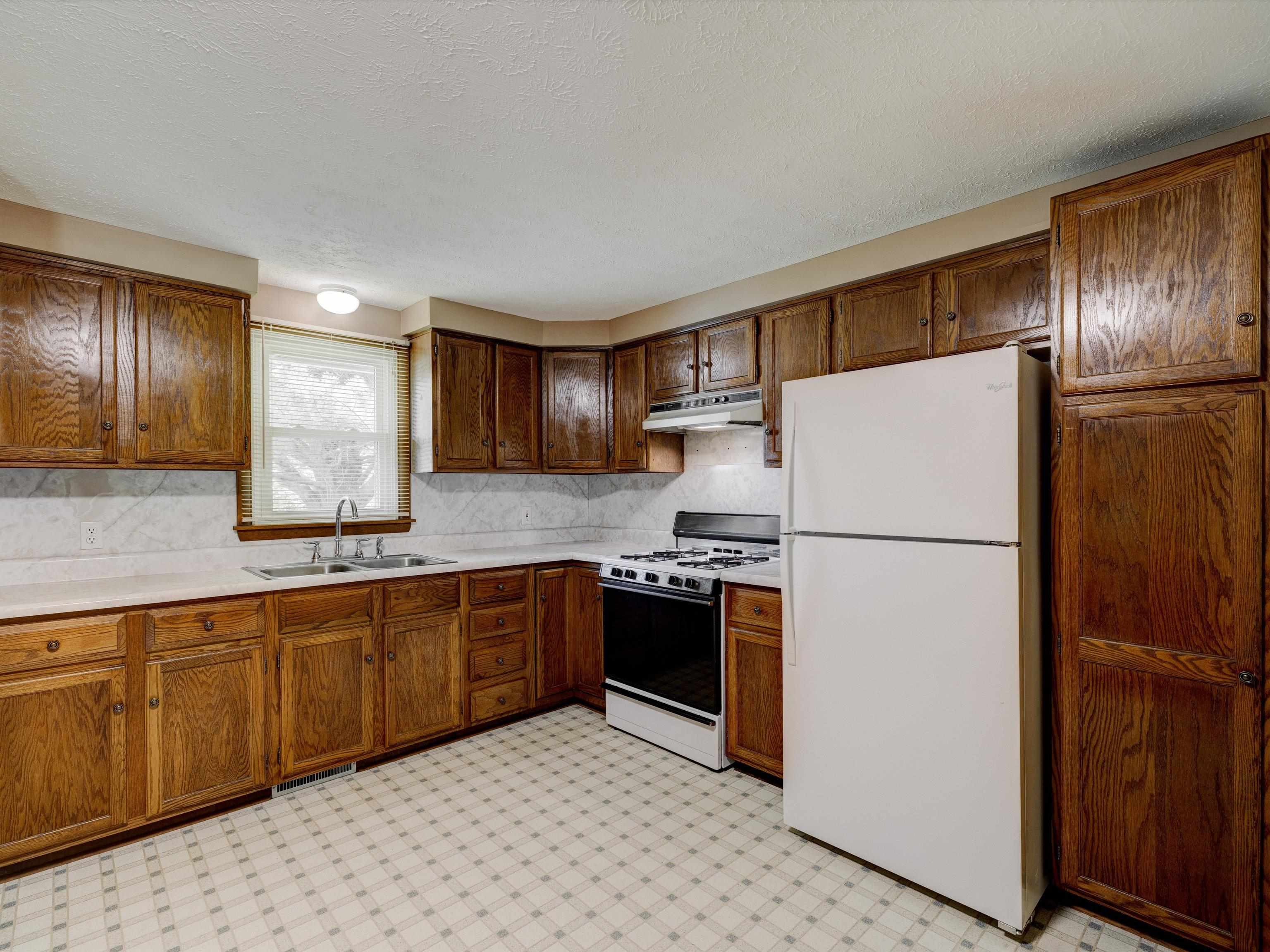 5601 Jones Road, Owensboro, Kentucky 42303, 2 Bedrooms Bedrooms, ,2 BathroomsBathrooms,Single Family Residence,For Sale,Jones Road,87479