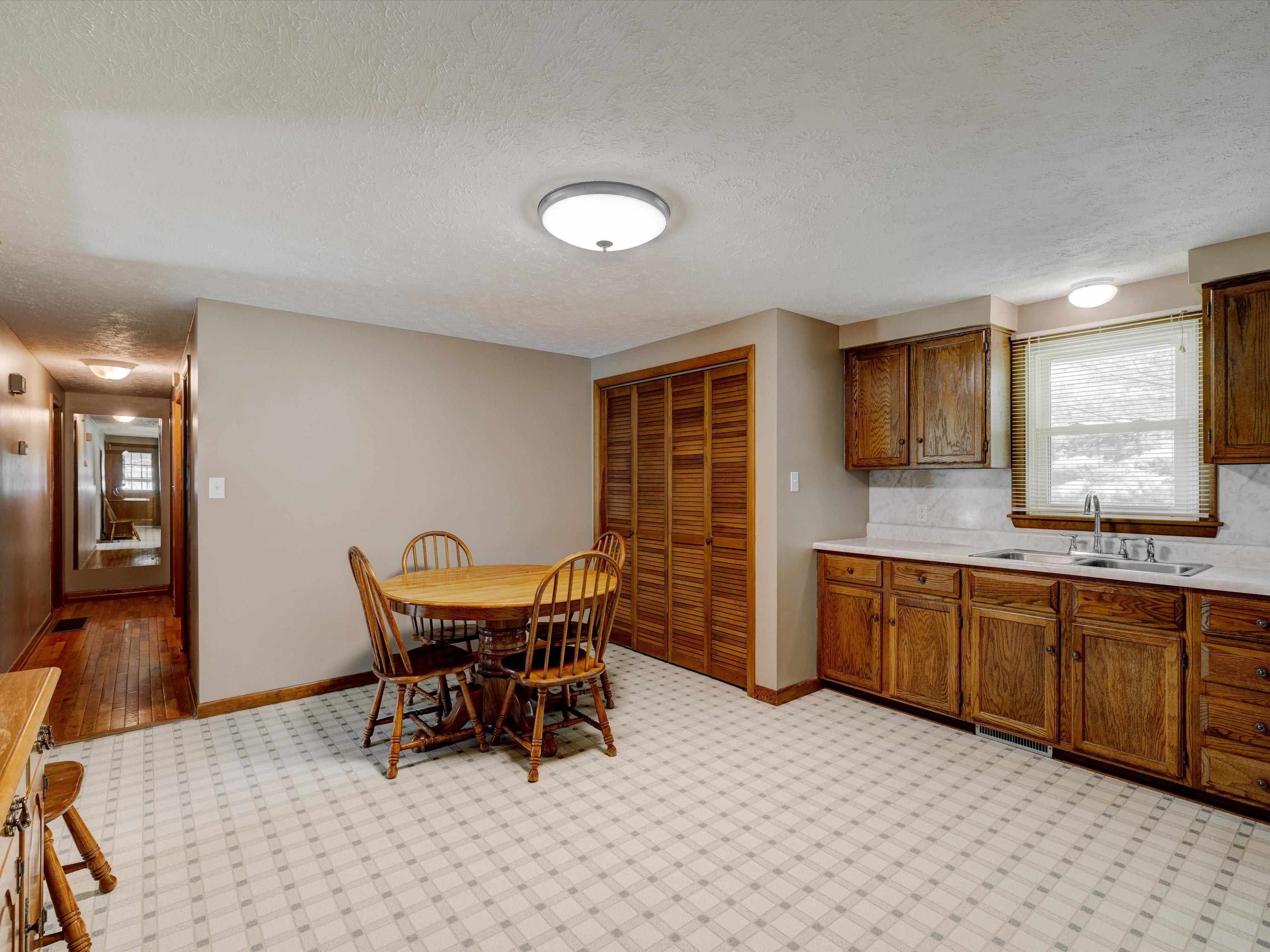 5601 Jones Road, Owensboro, Kentucky 42303, 2 Bedrooms Bedrooms, ,2 BathroomsBathrooms,Single Family Residence,For Sale,Jones Road,87479