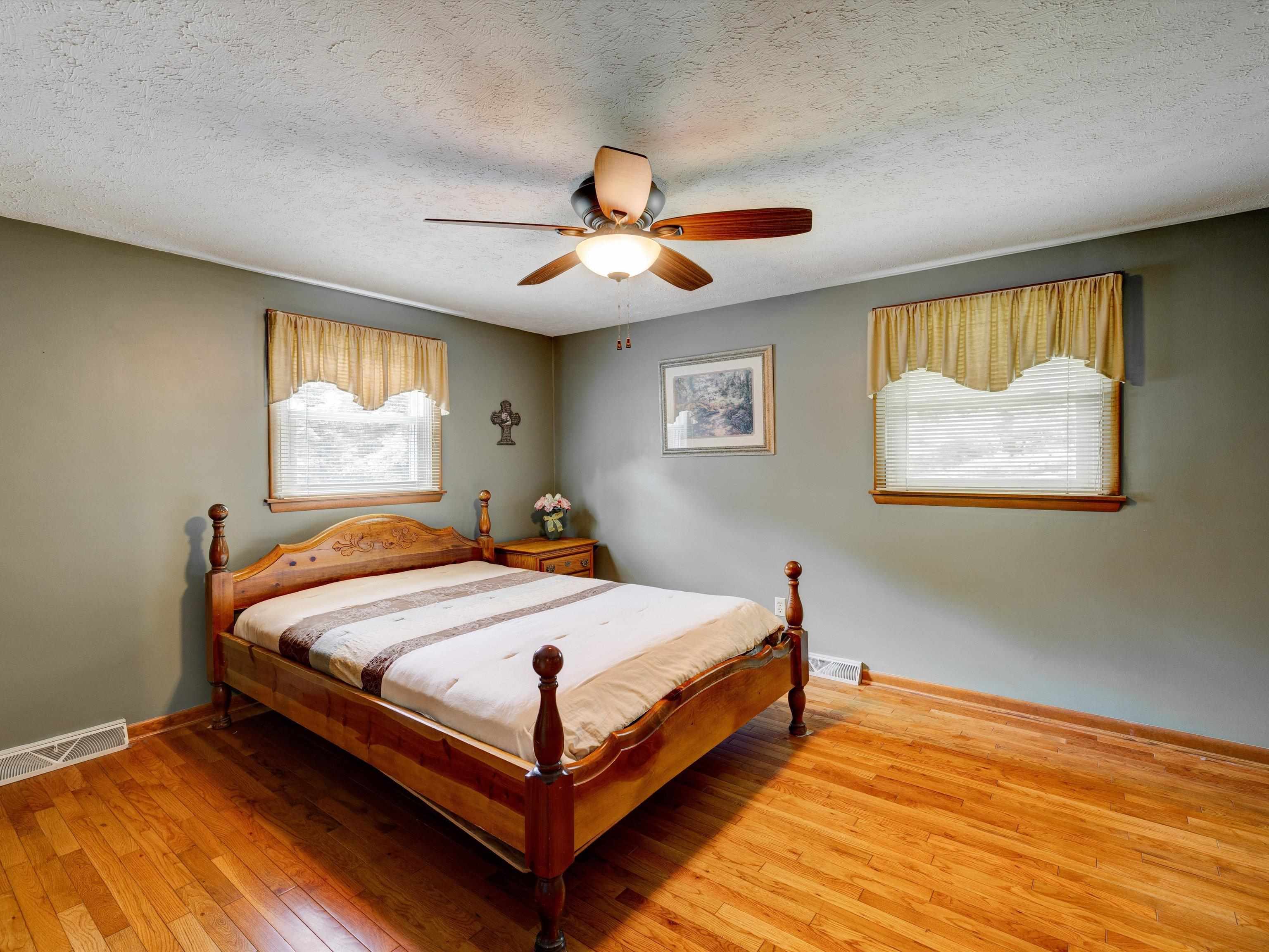 5601 Jones Road, Owensboro, Kentucky 42303, 2 Bedrooms Bedrooms, ,2 BathroomsBathrooms,Single Family Residence,For Sale,Jones Road,87479