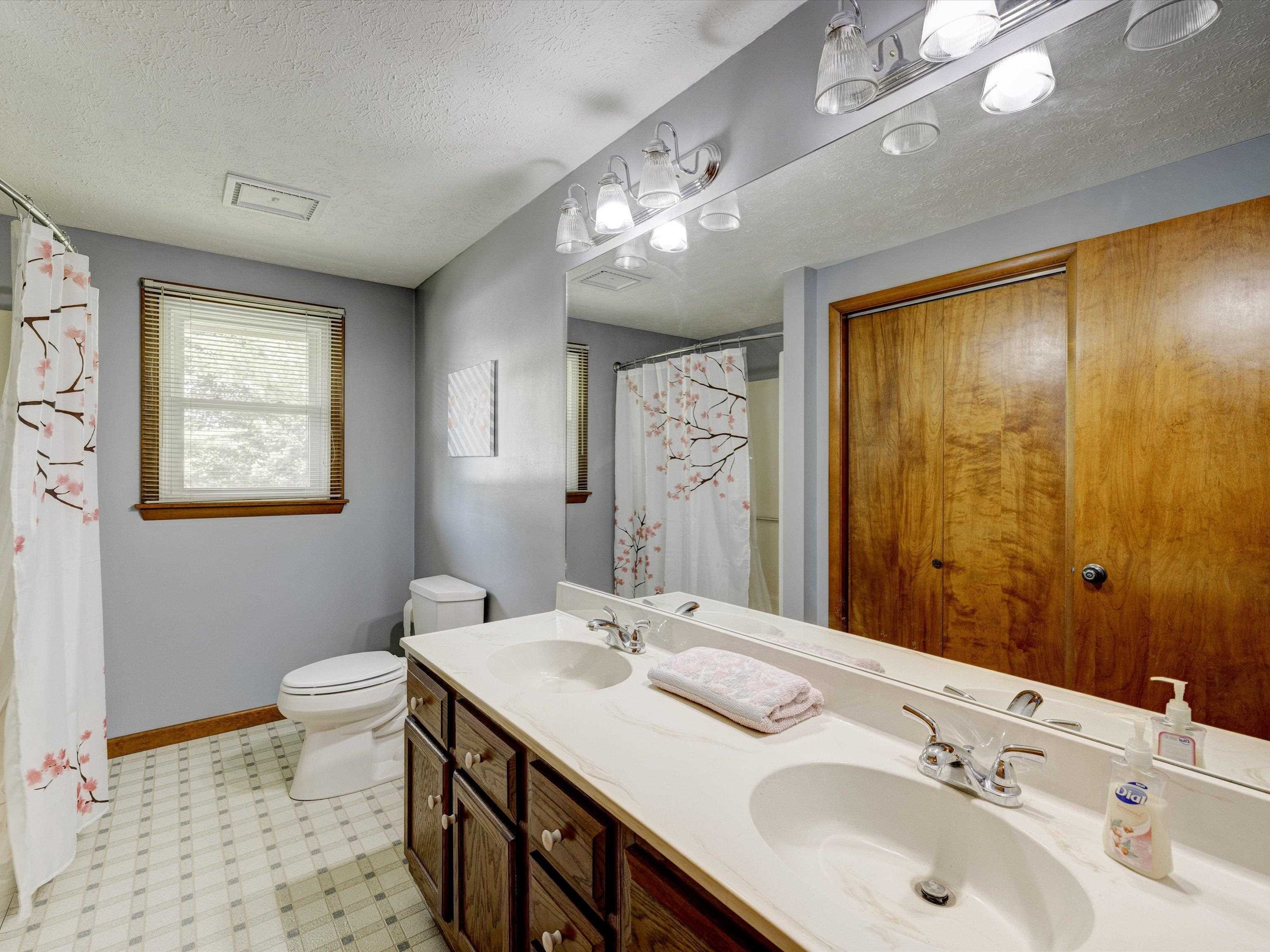 5601 Jones Road, Owensboro, Kentucky 42303, 2 Bedrooms Bedrooms, ,2 BathroomsBathrooms,Single Family Residence,For Sale,Jones Road,87479
