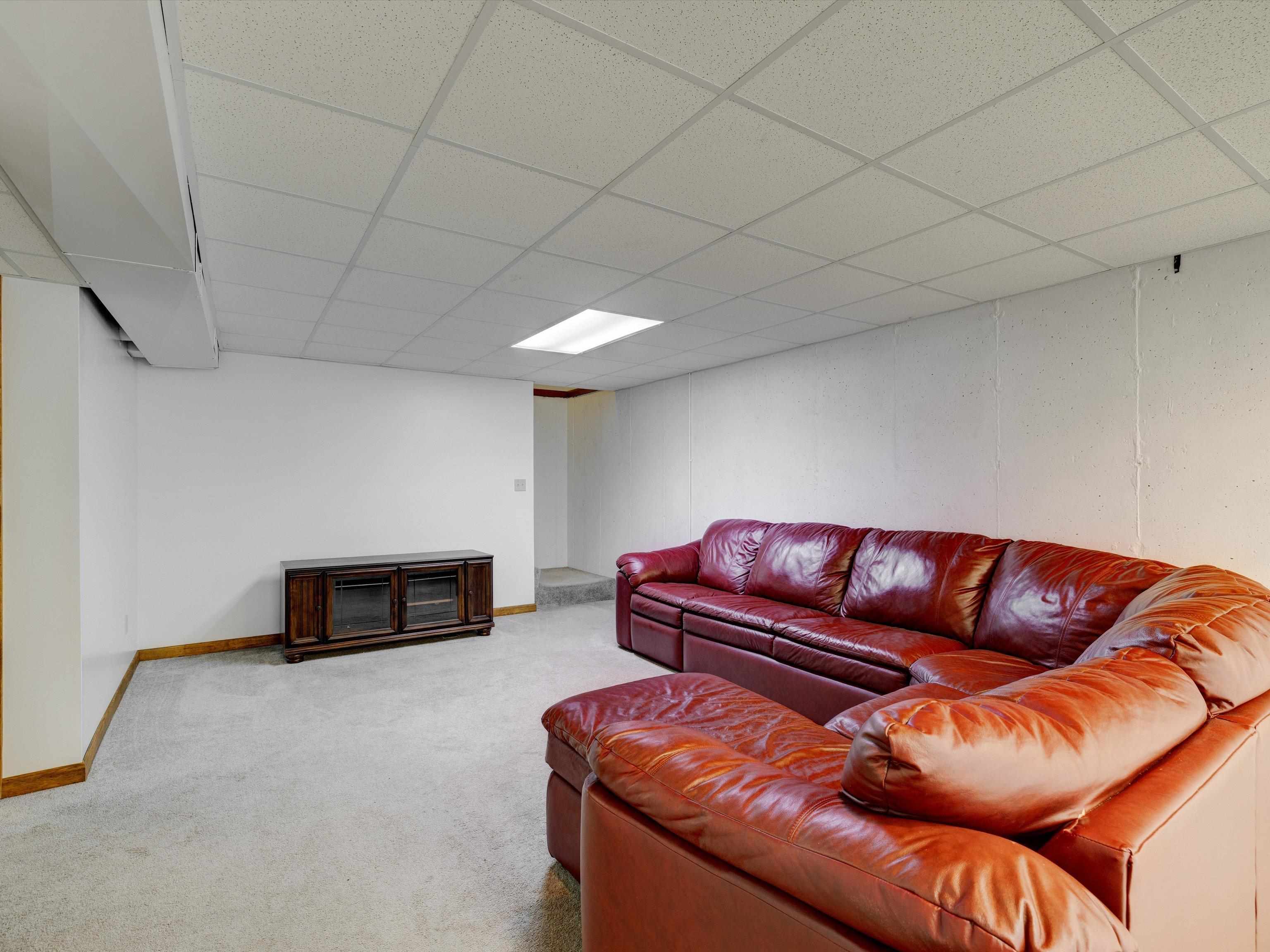 5601 Jones Road, Owensboro, Kentucky 42303, 2 Bedrooms Bedrooms, ,2 BathroomsBathrooms,Single Family Residence,For Sale,Jones Road,87479