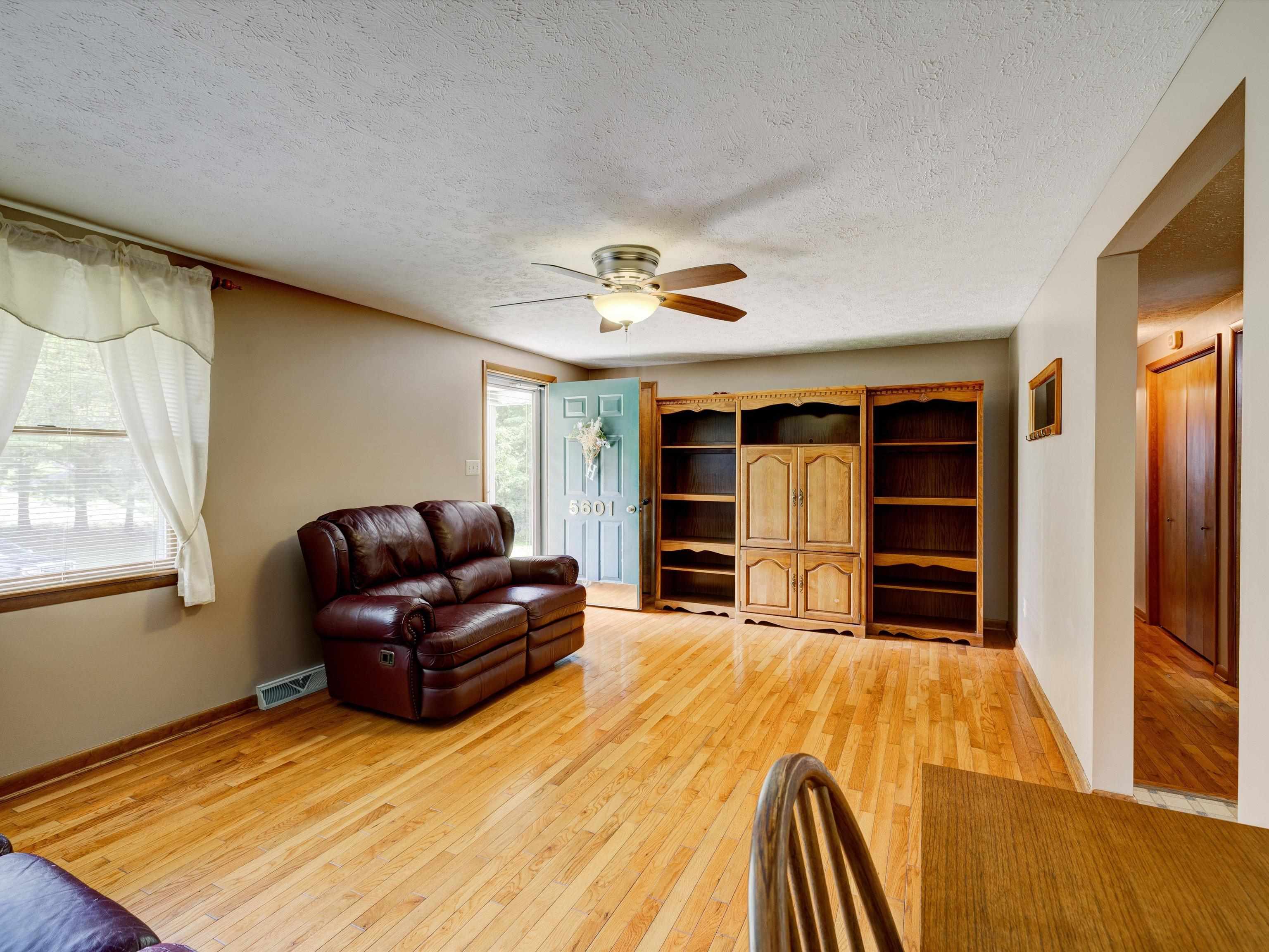5601 Jones Road, Owensboro, Kentucky 42303, 2 Bedrooms Bedrooms, ,2 BathroomsBathrooms,Single Family Residence,For Sale,Jones Road,87479