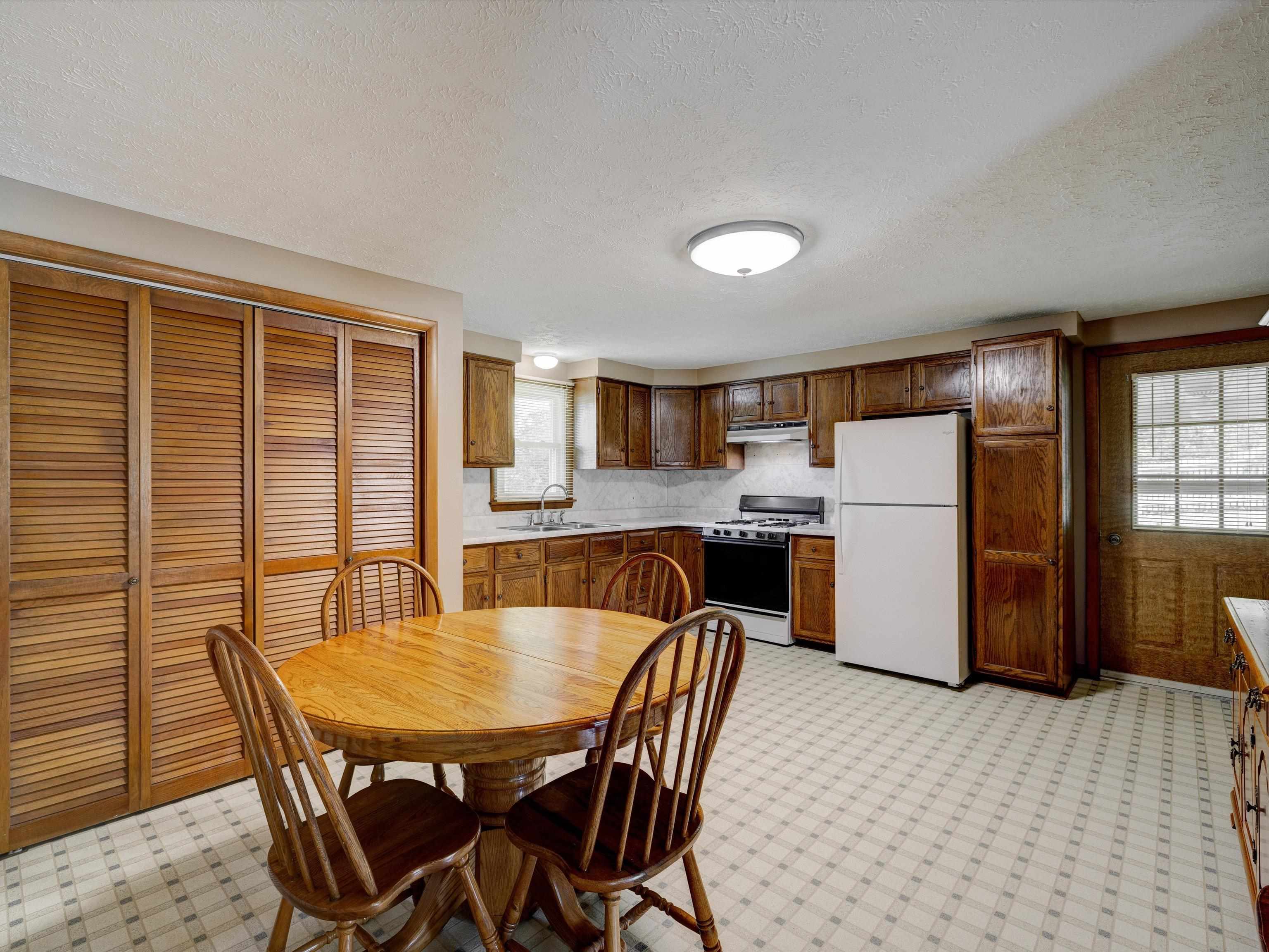 5601 Jones Road, Owensboro, Kentucky 42303, 2 Bedrooms Bedrooms, ,2 BathroomsBathrooms,Single Family Residence,For Sale,Jones Road,87479