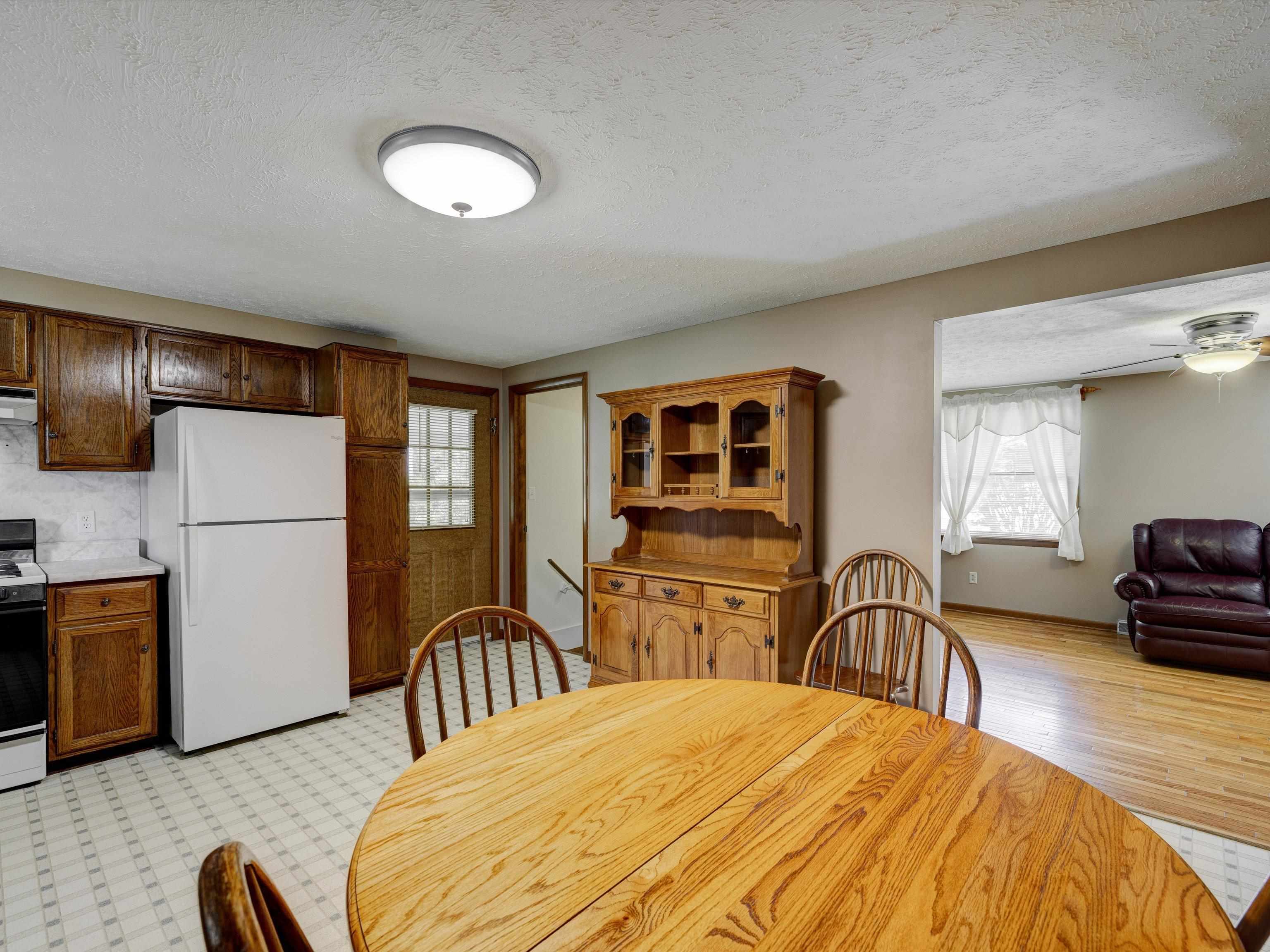 5601 Jones Road, Owensboro, Kentucky 42303, 2 Bedrooms Bedrooms, ,2 BathroomsBathrooms,Single Family Residence,For Sale,Jones Road,87479