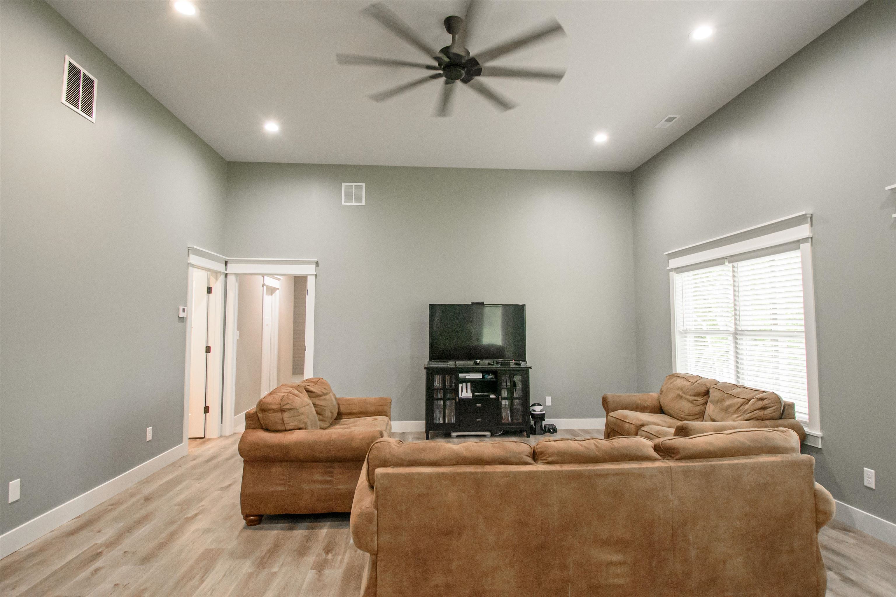 71 Booth Field Rd, Owensboro, Kentucky 42301, 3 Bedrooms Bedrooms, ,3 BathroomsBathrooms,Single Family Residence,For Sale,Booth Field Rd,87525