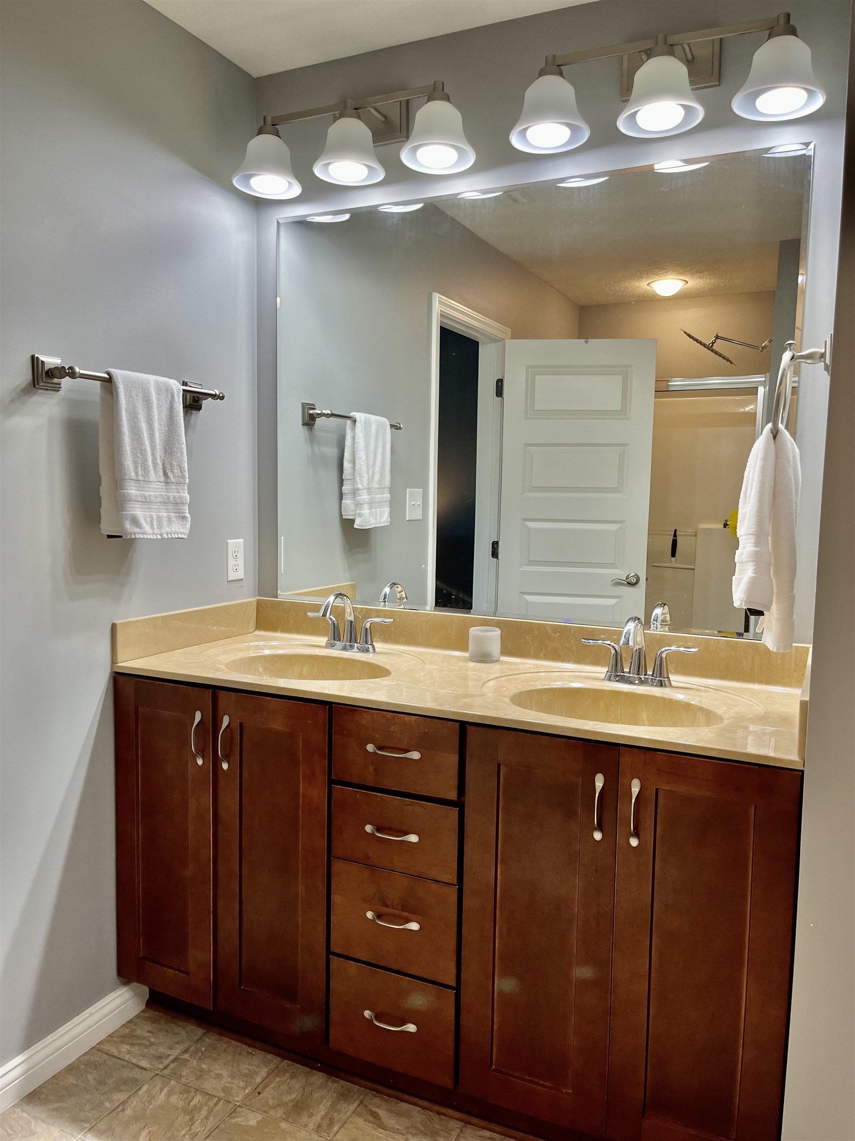 2507 Winning Colors Way, Owensboro, Kentucky 42301, 4 Bedrooms Bedrooms, ,2 BathroomsBathrooms,Single Family Residence,For Sale,Winning Colors Way,87566