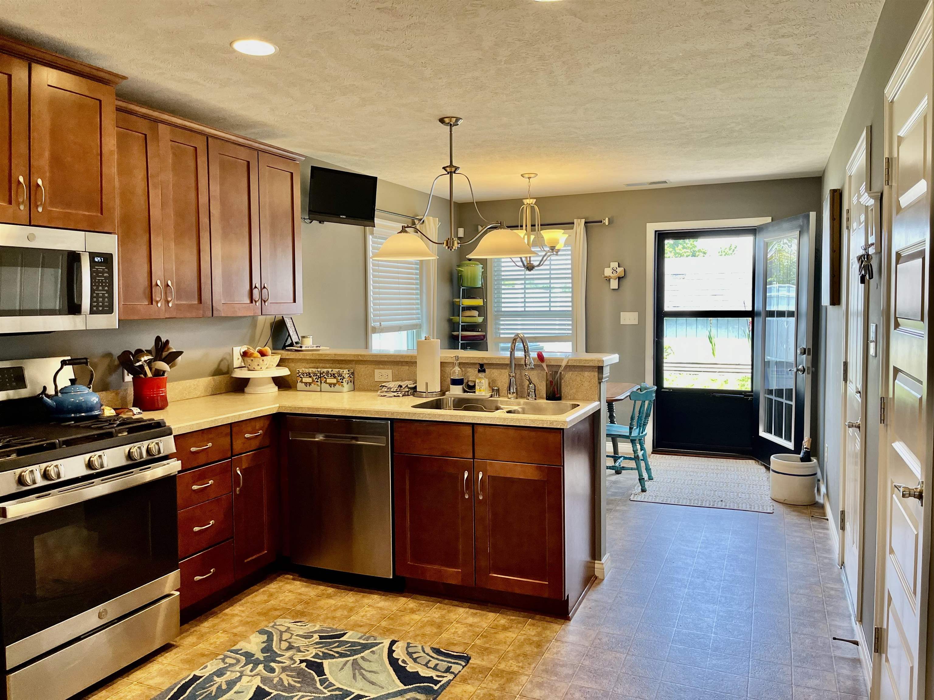 2507 Winning Colors Way, Owensboro, Kentucky 42301, 4 Bedrooms Bedrooms, ,2 BathroomsBathrooms,Single Family Residence,For Sale,Winning Colors Way,87566